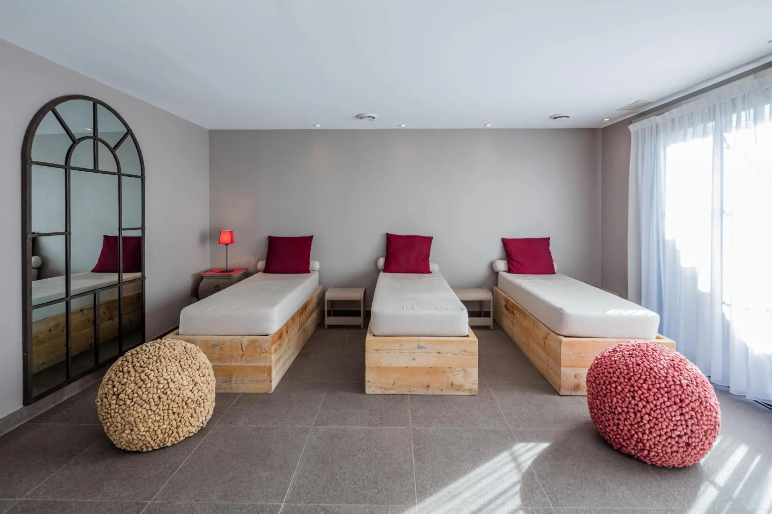 Spa and wellness centre/facilities, Bed in Garrigae Distillerie de Pezenas - Hotellerie & Spa Spa and wellness centre/facilities, Bed in Garrigae Distillerie de Pezenas - Hotellerie & Spa