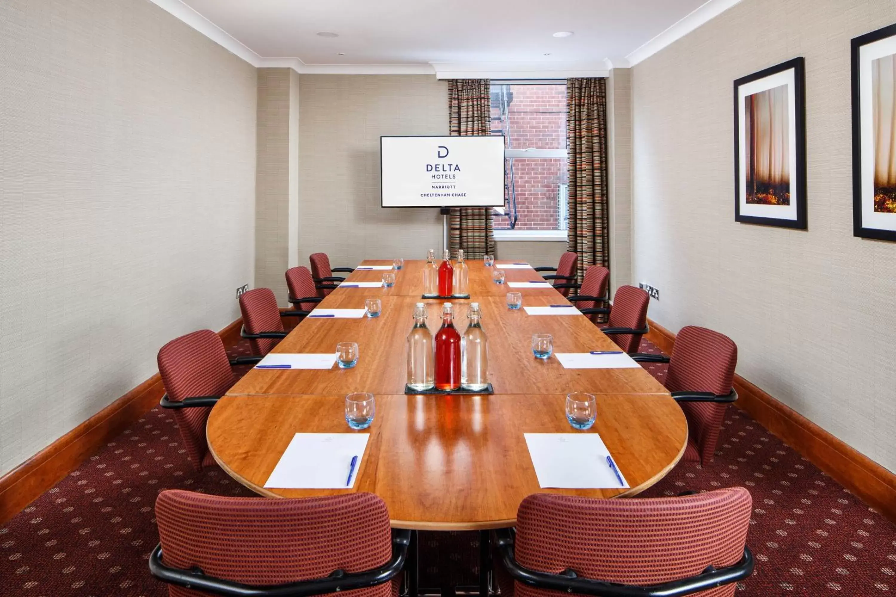 Meeting/conference room in Delta Hotels by Marriott Cheltenham Chase