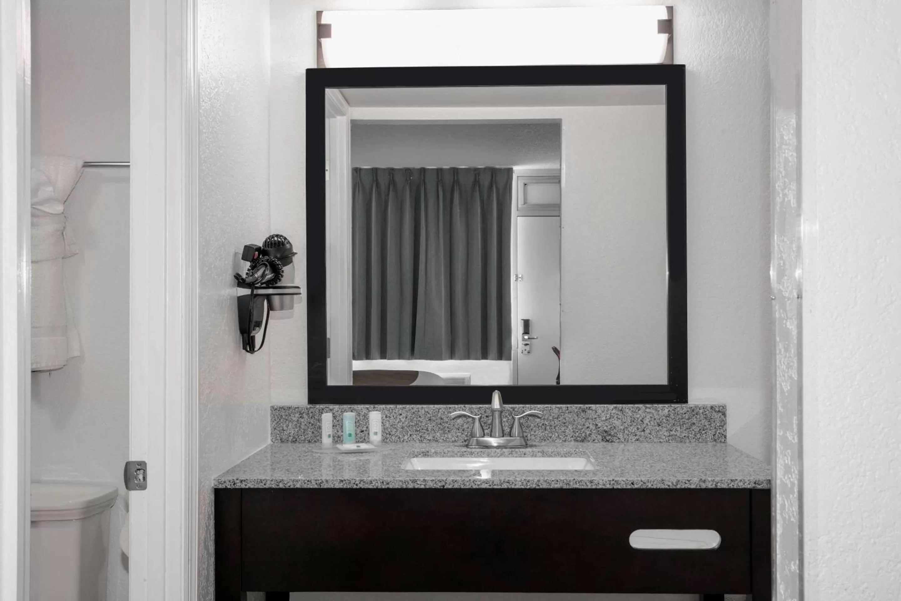 Bathroom in Quality Inn Miami South