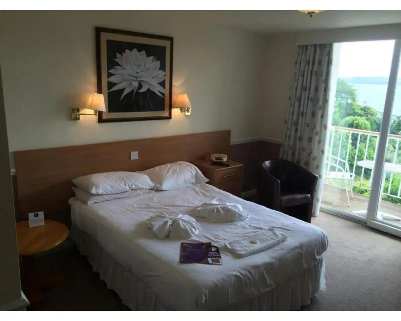 Deluxe Double Room with Sea View in Richmond Hotel