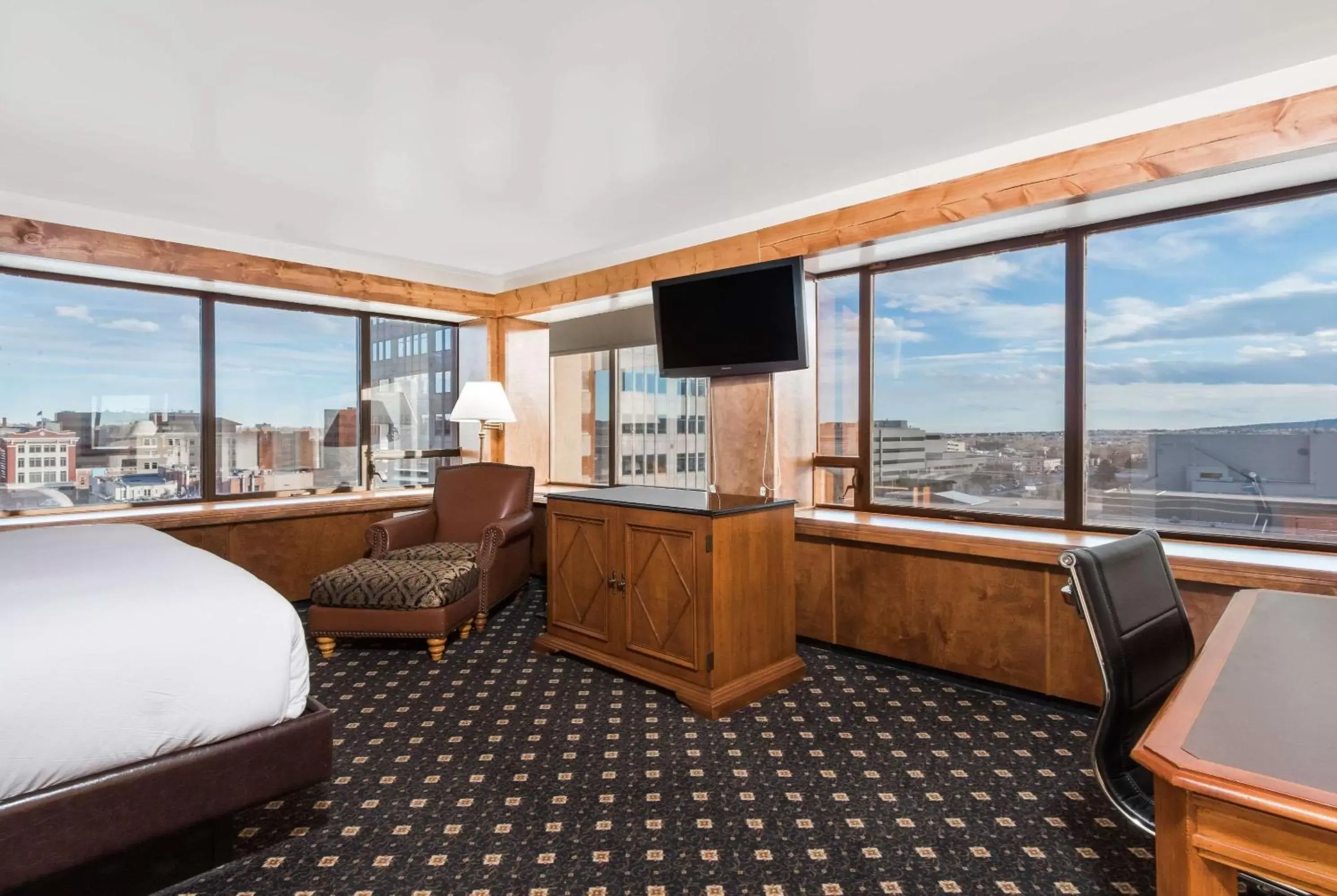Standard King Room with Roll-In Shower - Handicap Access in The Antlers, A Wyndham Hotel Standard King Room with Roll-In Shower - Handicap Access in The Antlers, A Wyndham Hotel