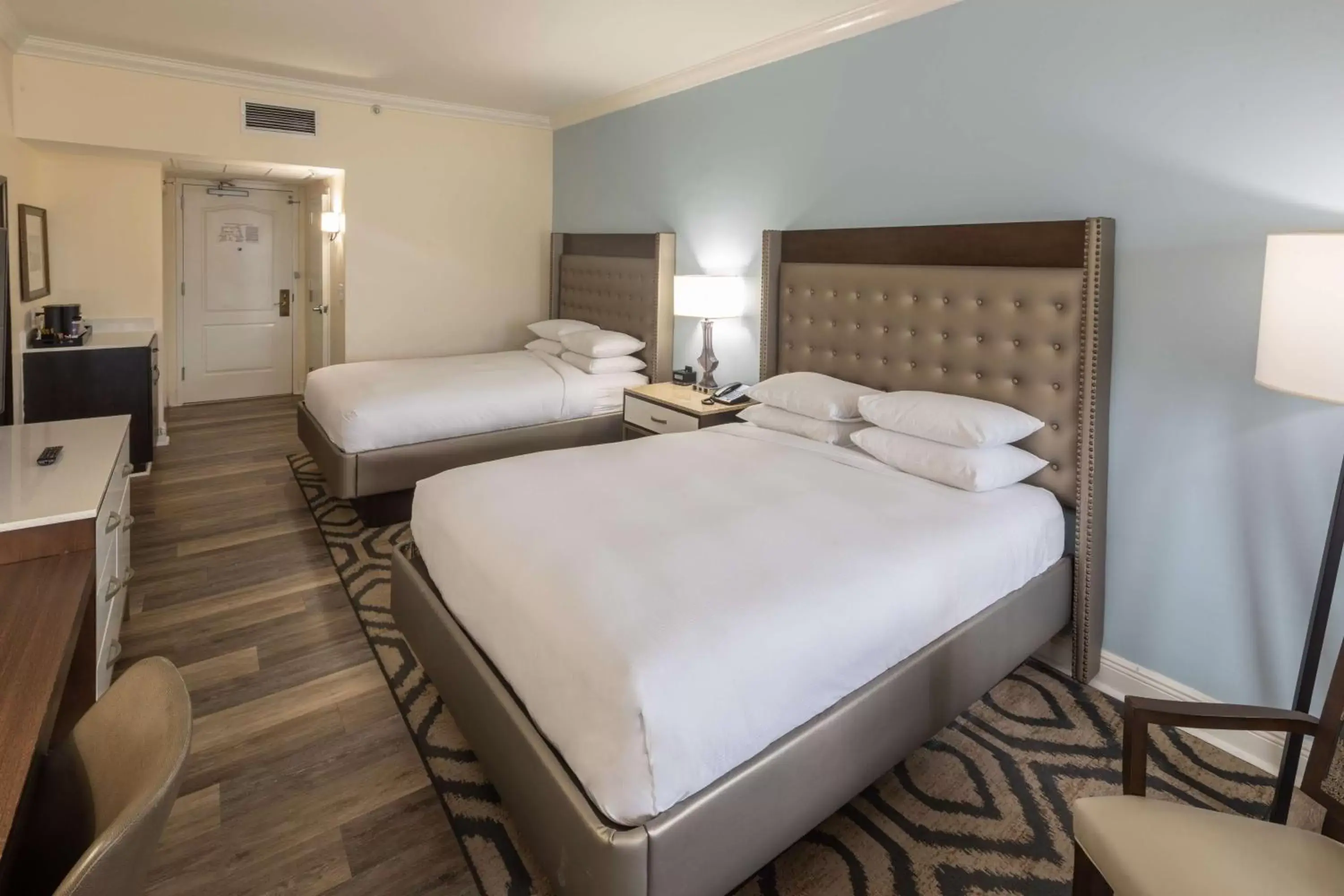 Bed in Hilton Saint Augustine Historic Bayfront