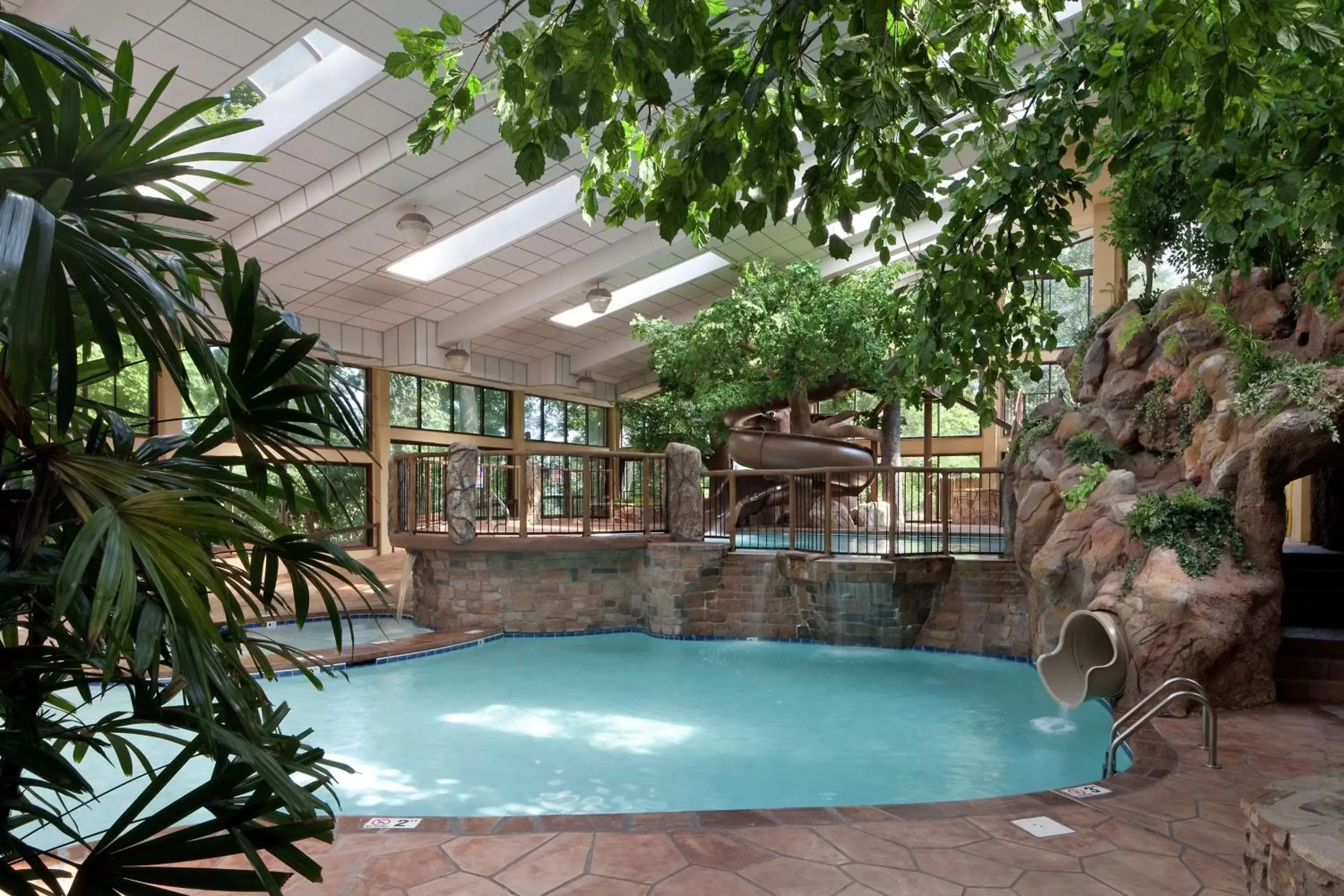 Pool view, Swimming Pool in The Park Vista - A DoubleTree by Hilton Hotel - Gatlinburg