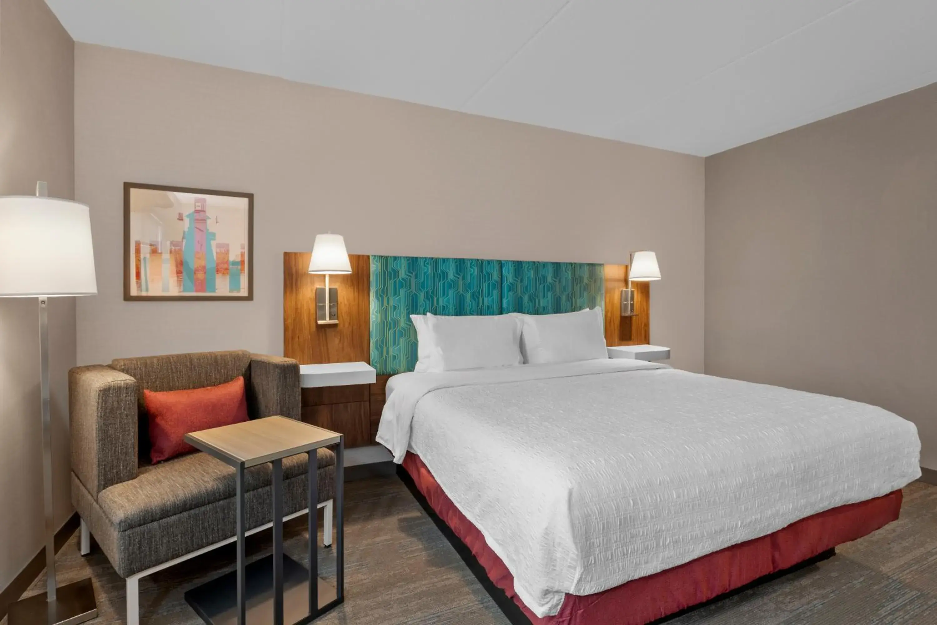 Bed in Hampton Inn By Hilton Cornwall