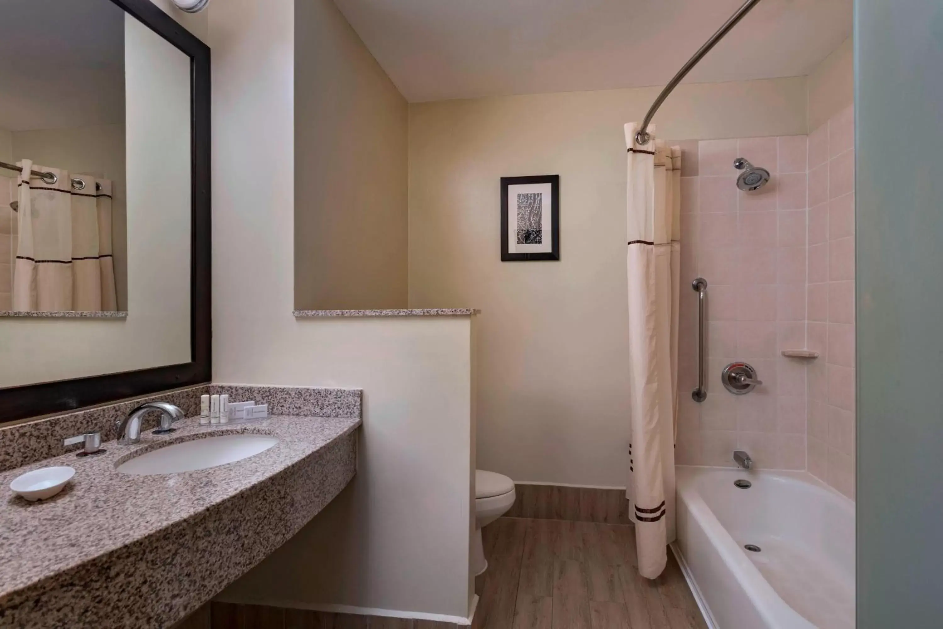 Bathroom in Courtyard by Marriott San Salvador