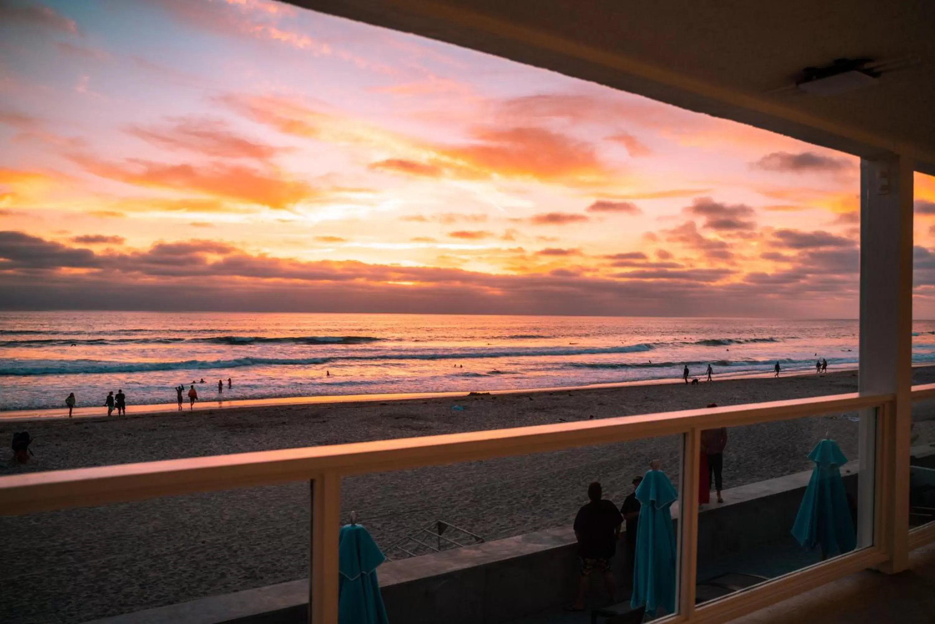 Beach, Sunrise/Sunset in Del Mar Beach Hotel