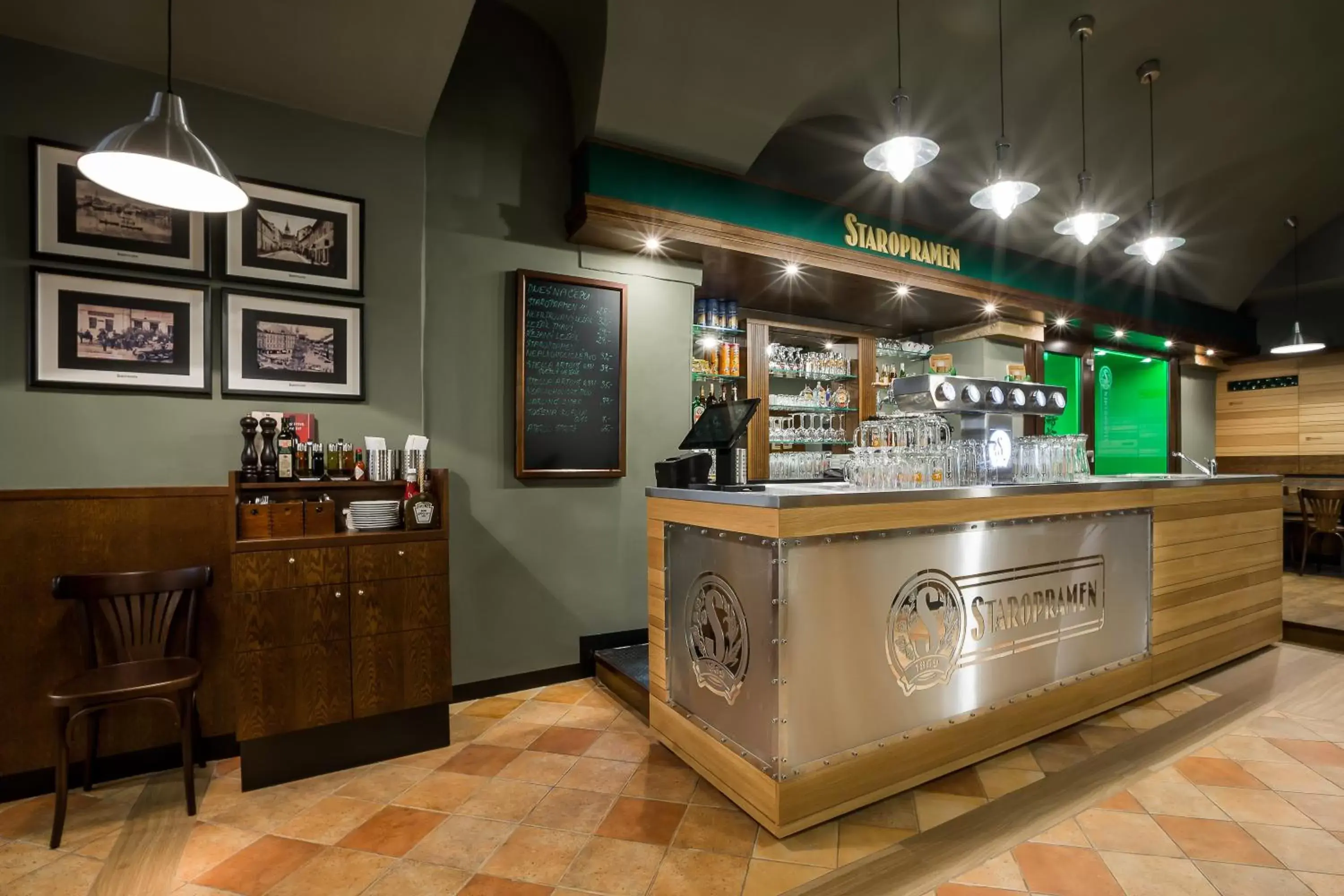 Restaurant/places to eat in Hotel Concertino Zlatá Husa Restaurant/places to eat in Hotel Concertino Zlatá Husa