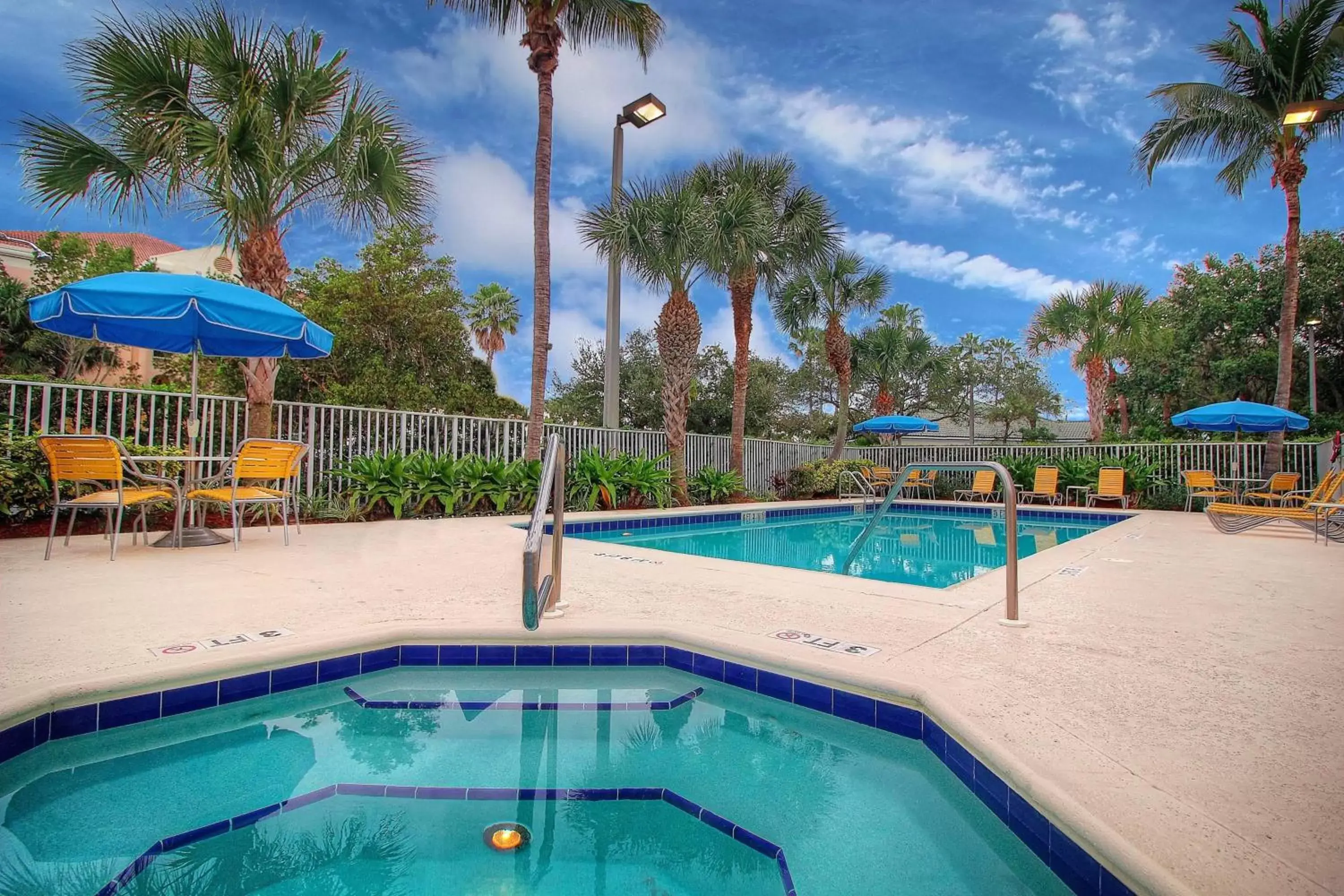 Swimming Pool in Fairfield Inn & Suites By Marriott Jupiter