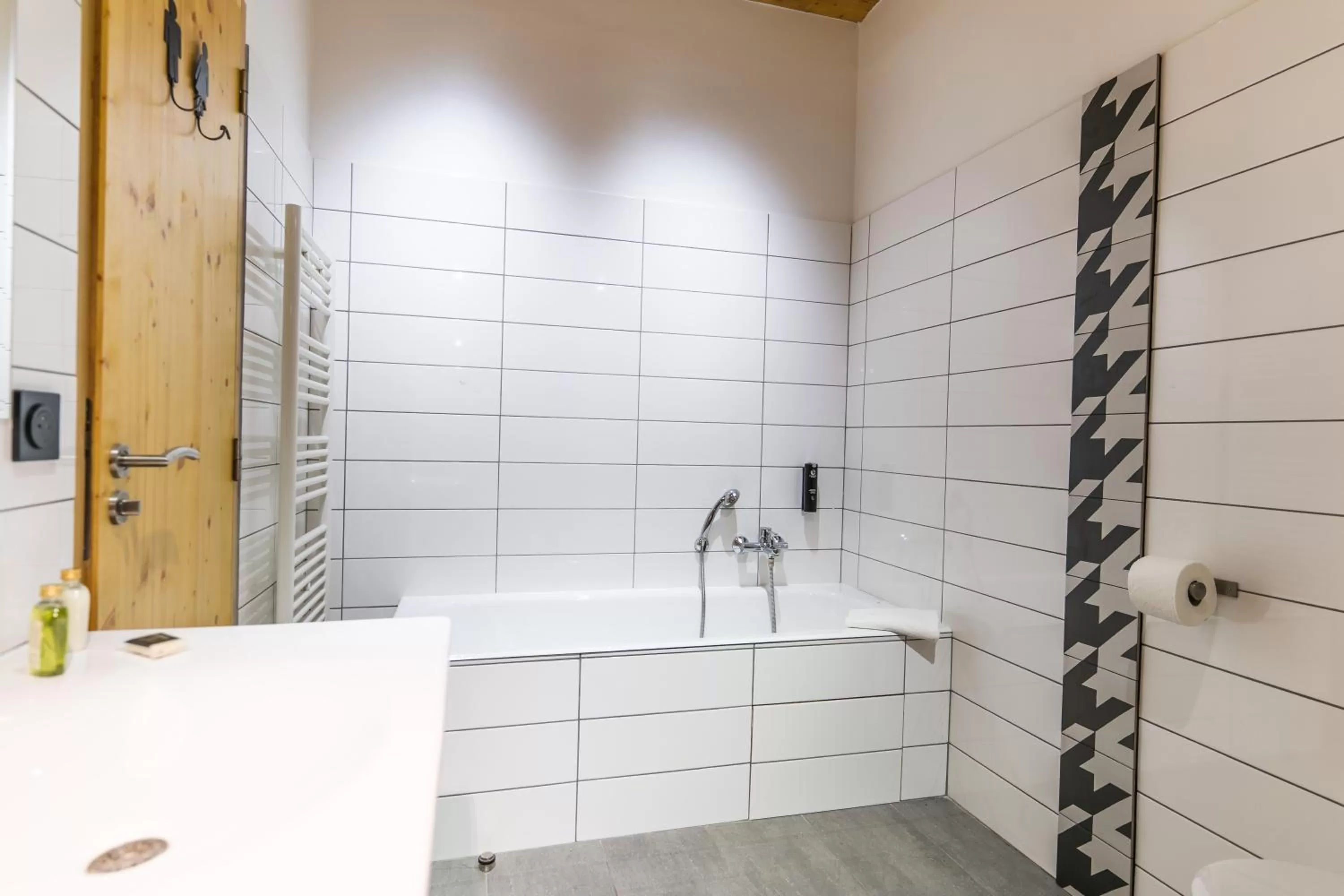 Bathroom in Hôtel Le Cristal Lodge - TERRESENS