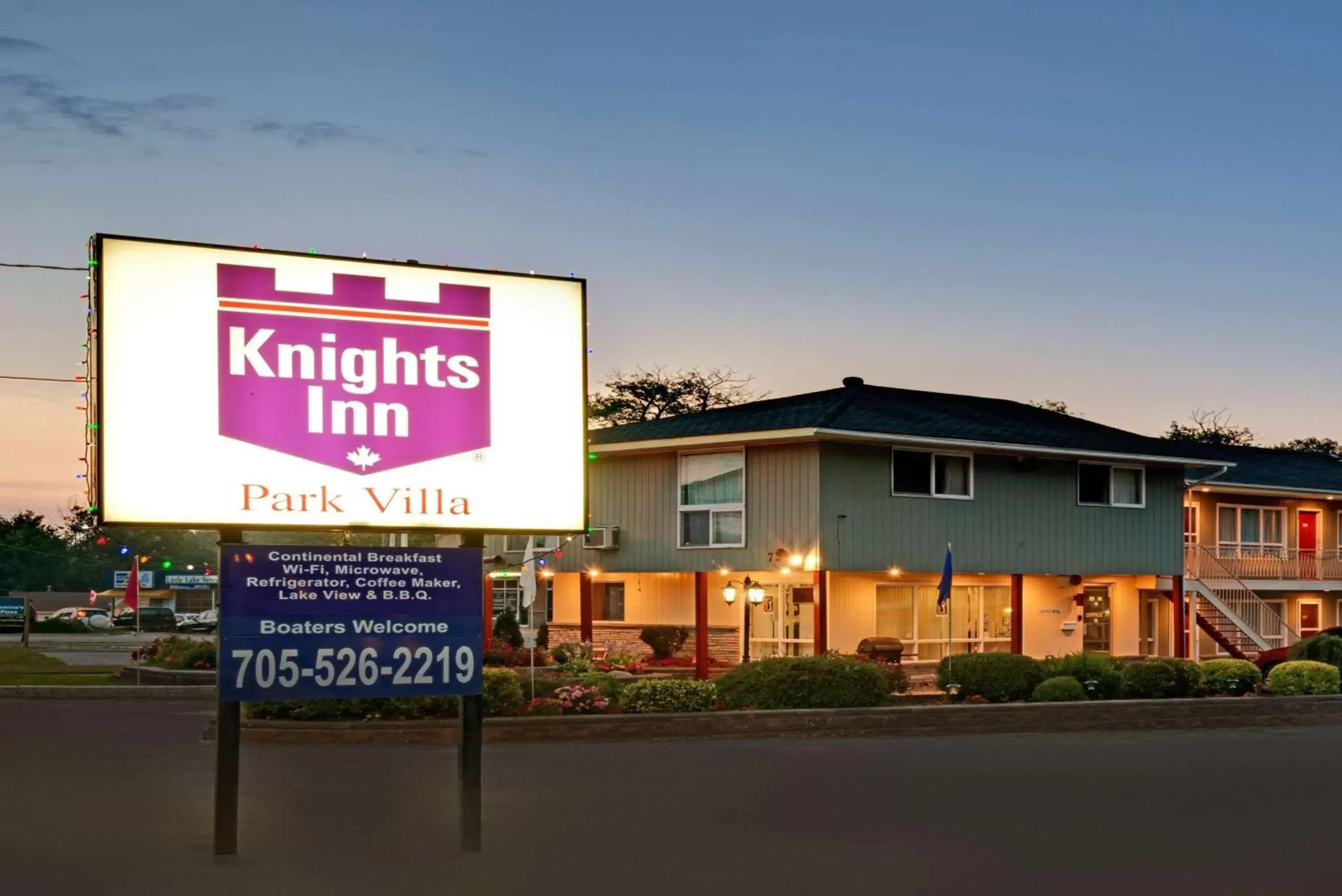 Facade/entrance in Knights Inn - Park Villa Motel, Midland