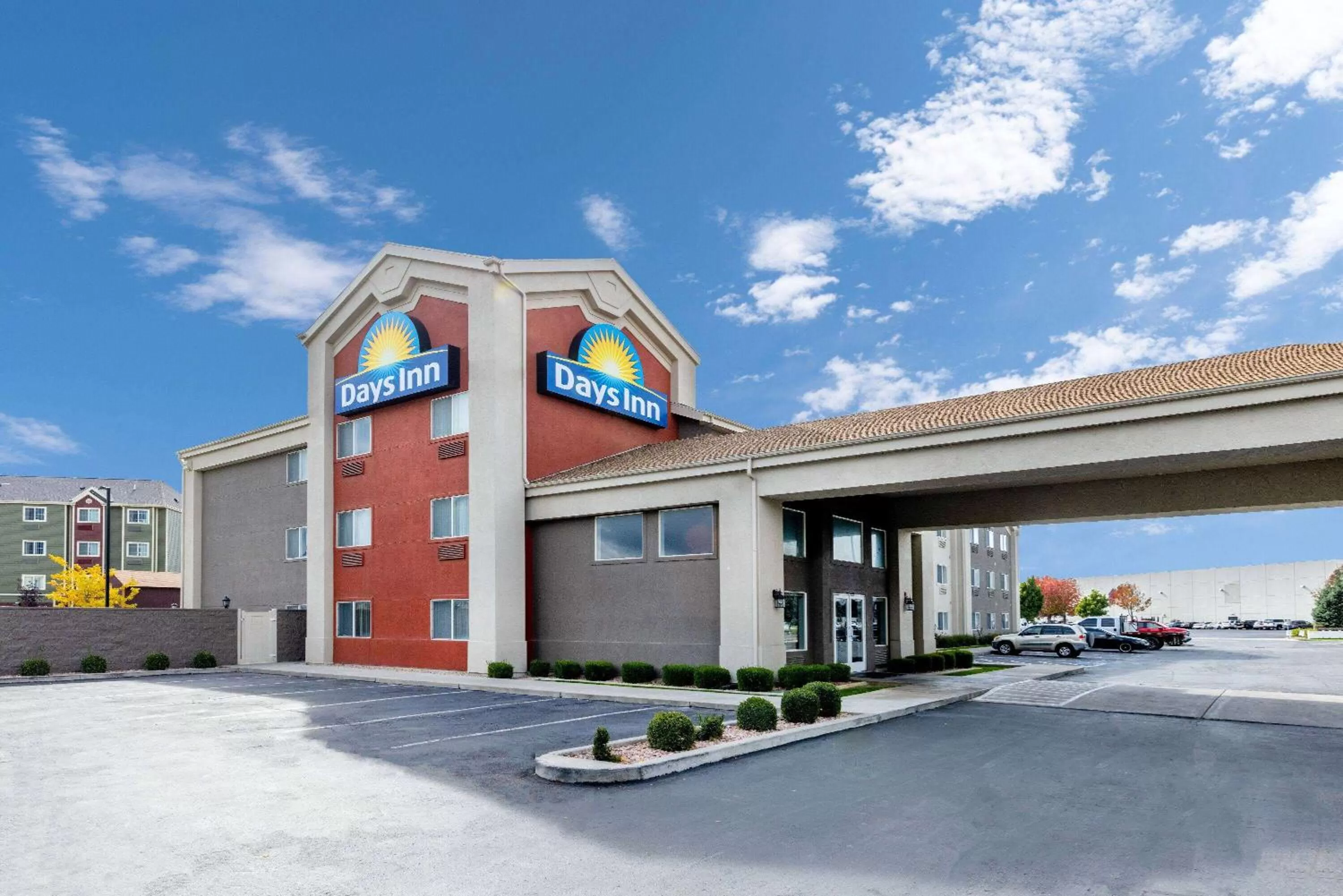 Property building in Days Inn by Wyndham Springville