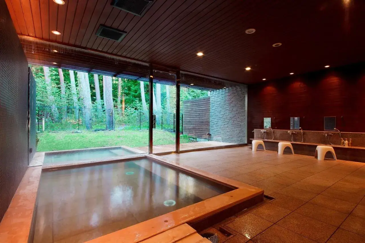 Hot Spring Bath, Swimming Pool in Fuji Premium Resort