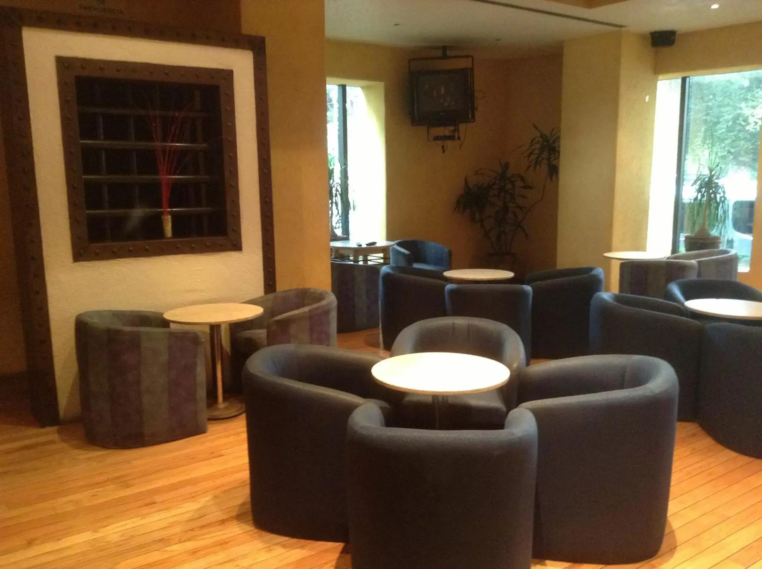 Restaurant/places to eat, Lounge/Bar in Hotel Sevilla