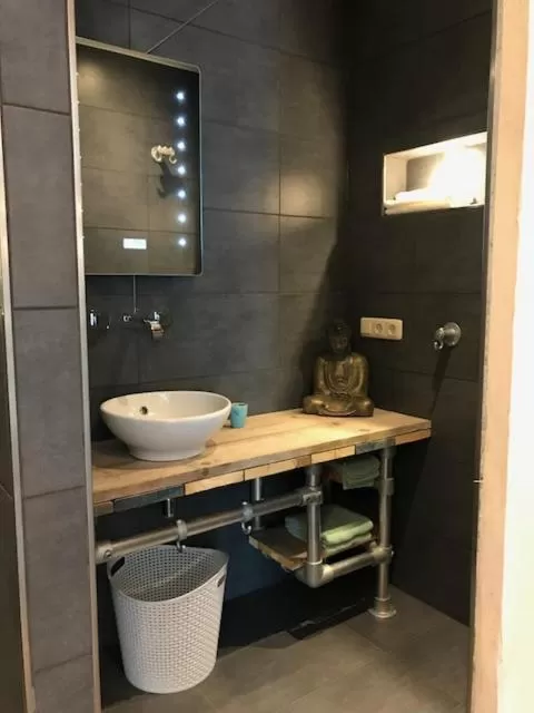 Shower in Villa Pats