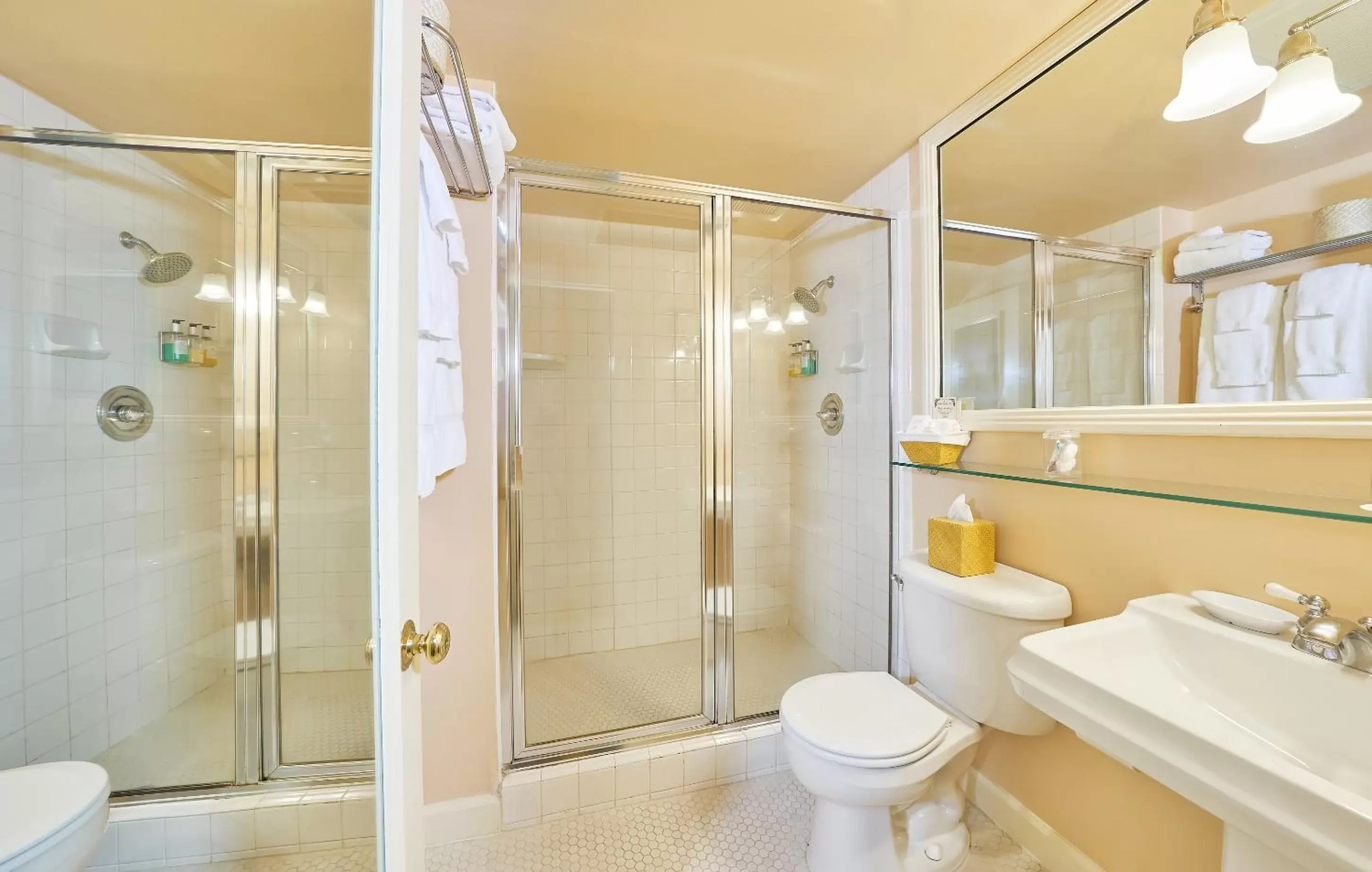 Bathroom in Ashland Springs Hotel
