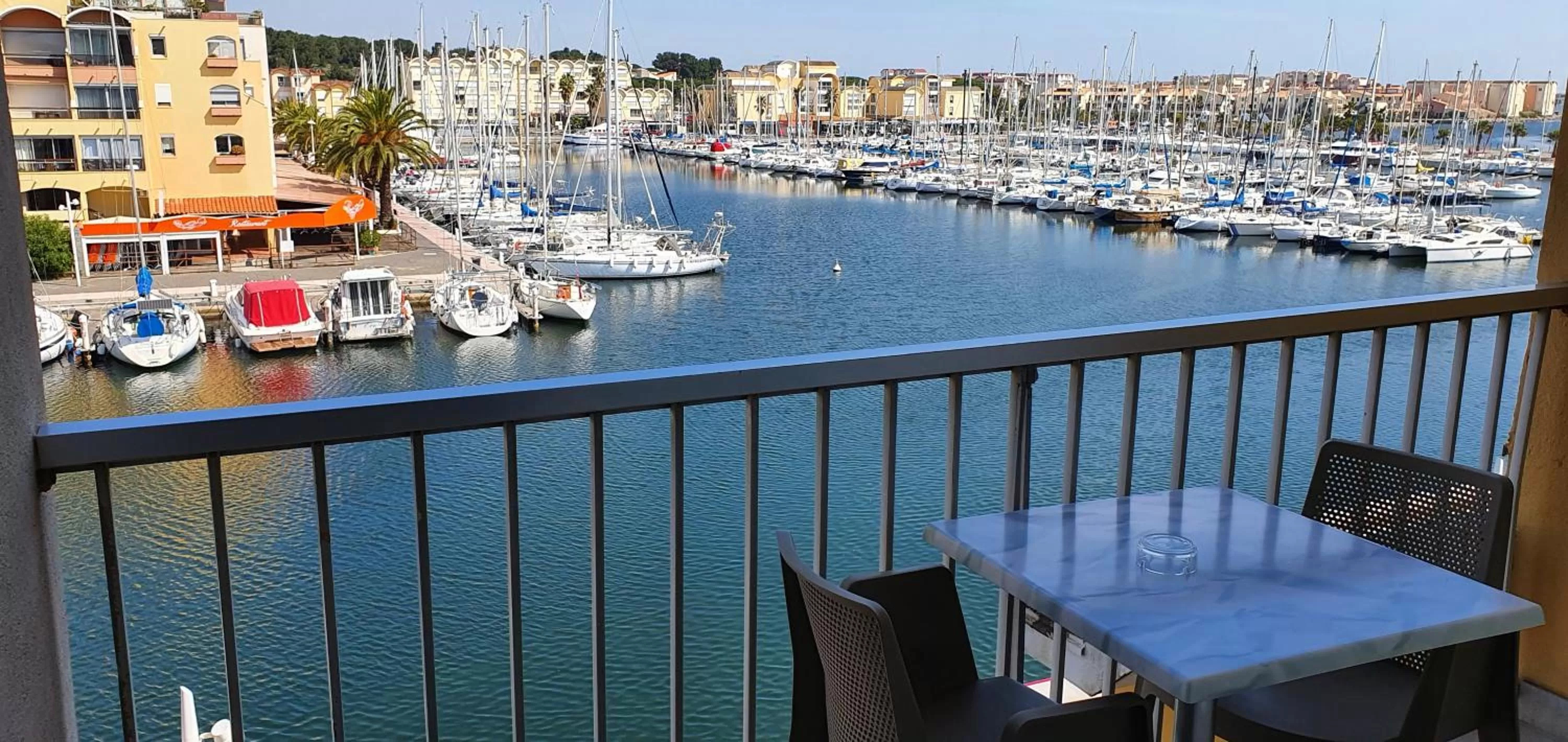 Balcony/Terrace in Hôtel Port Beach