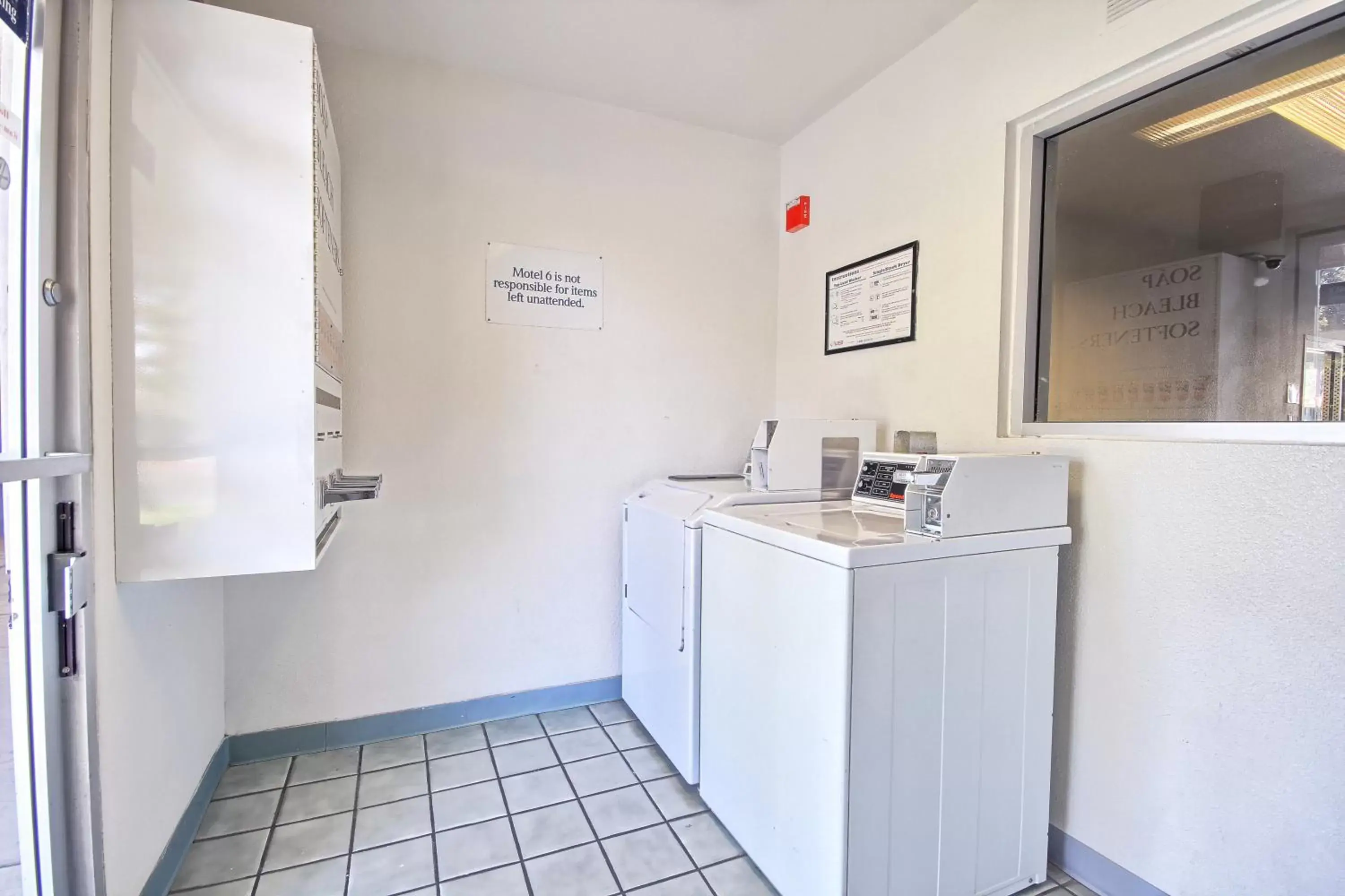 Area and facilities, Lobby/Reception in Motel 6-Porterville, CA