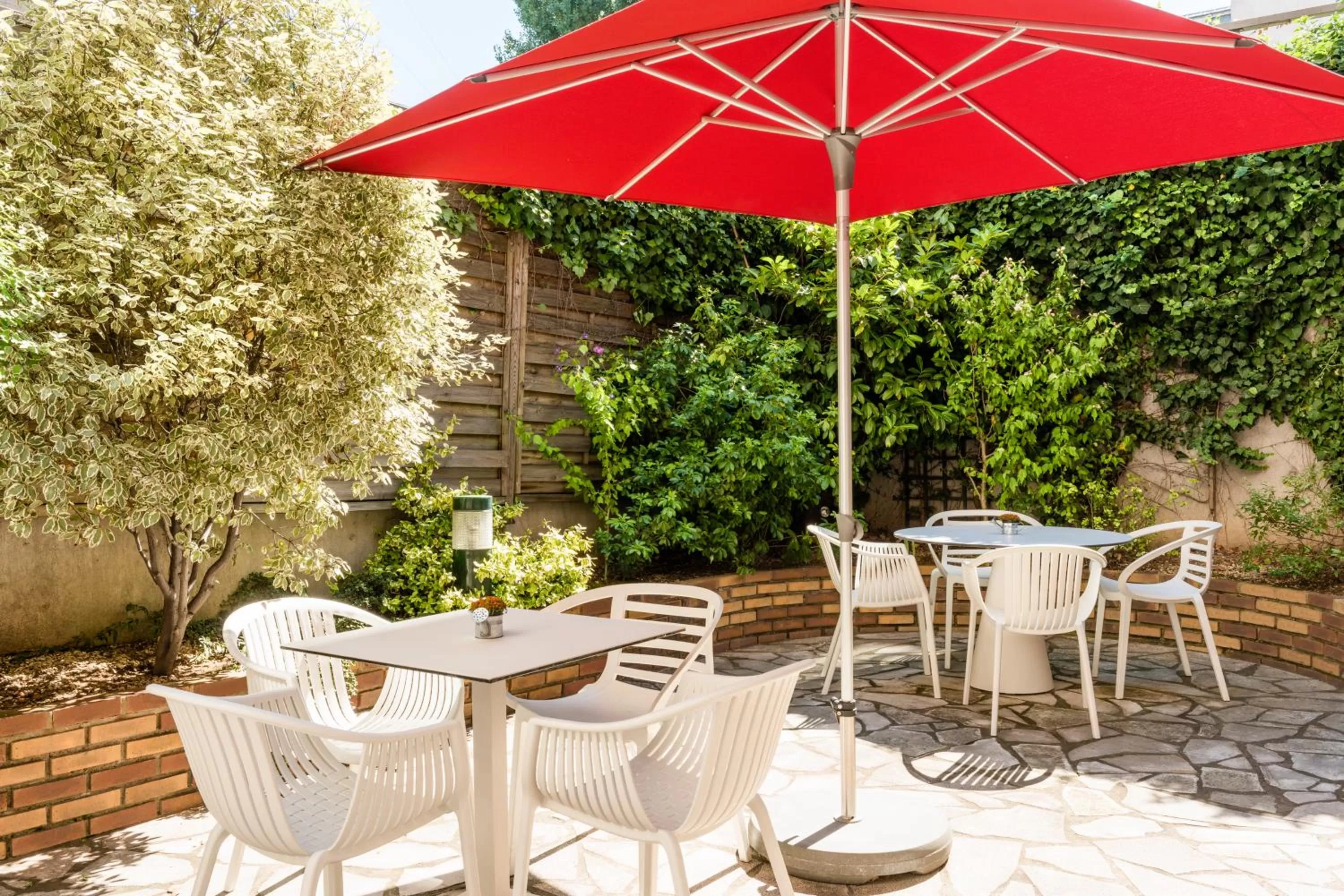 Balcony/Terrace in ibis Styles Asnieres Centre