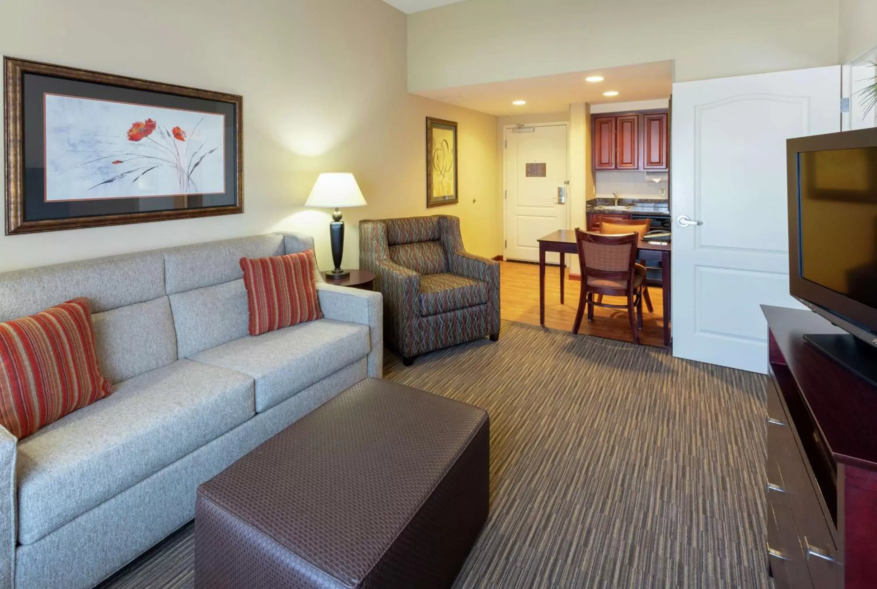 Bedroom, Seating Area in Homewood Suites by Hilton Minneapolis - Saint Louis Park at West End