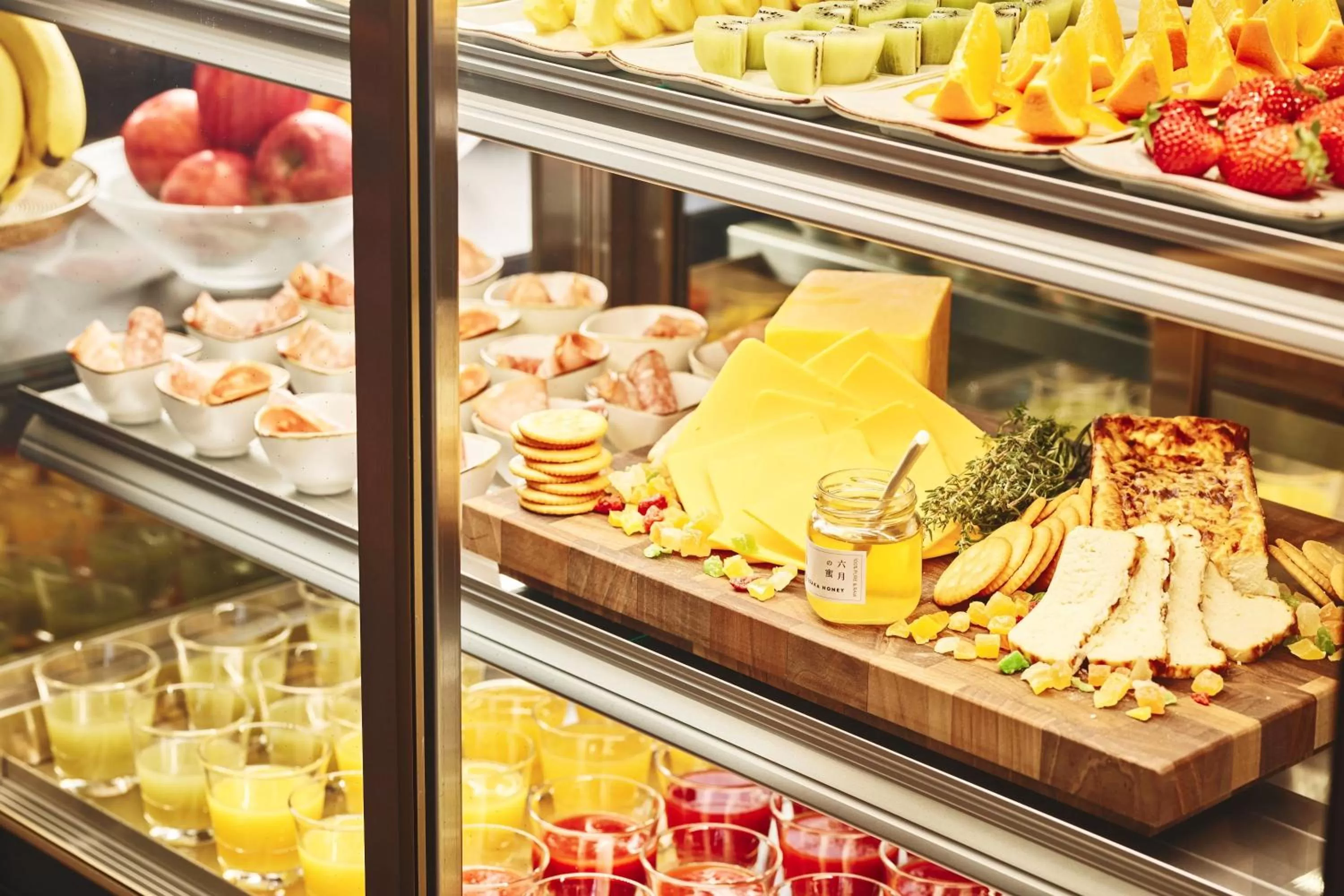 Restaurant/places to eat in voco Osaka Central by IHG