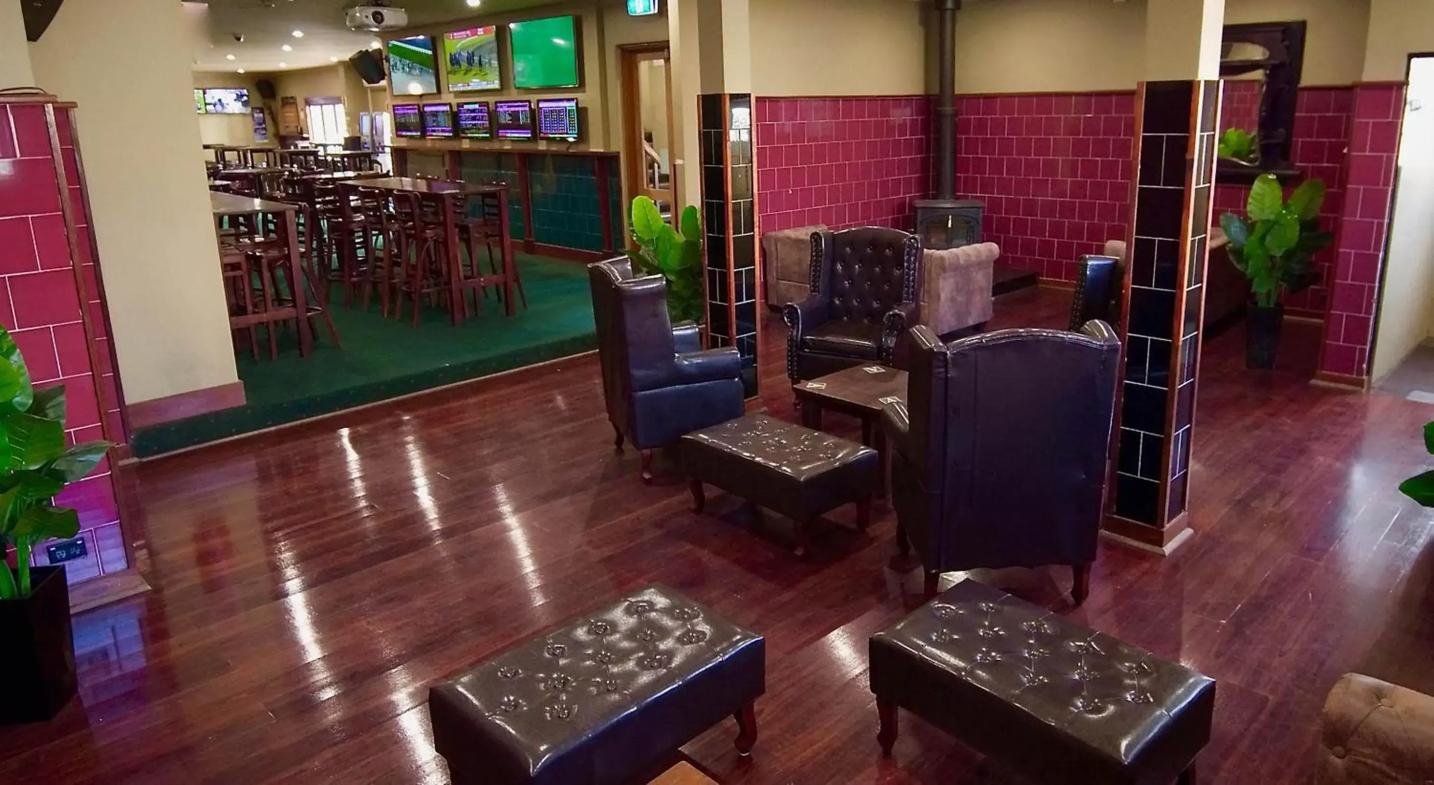 Lounge or bar in Argyle Hotel Southern Highlands