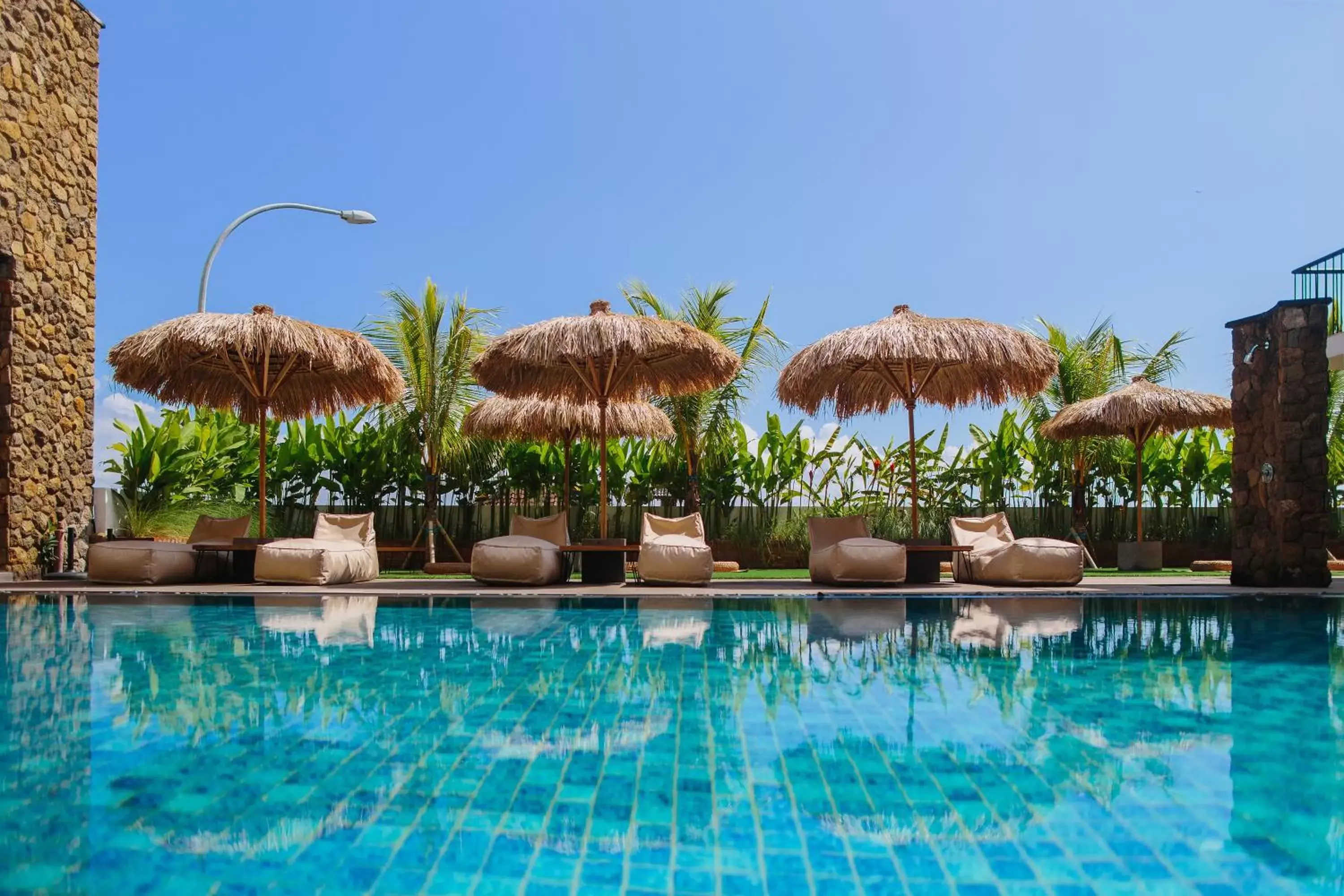 Garden, Swimming Pool in Mahogany Hotel