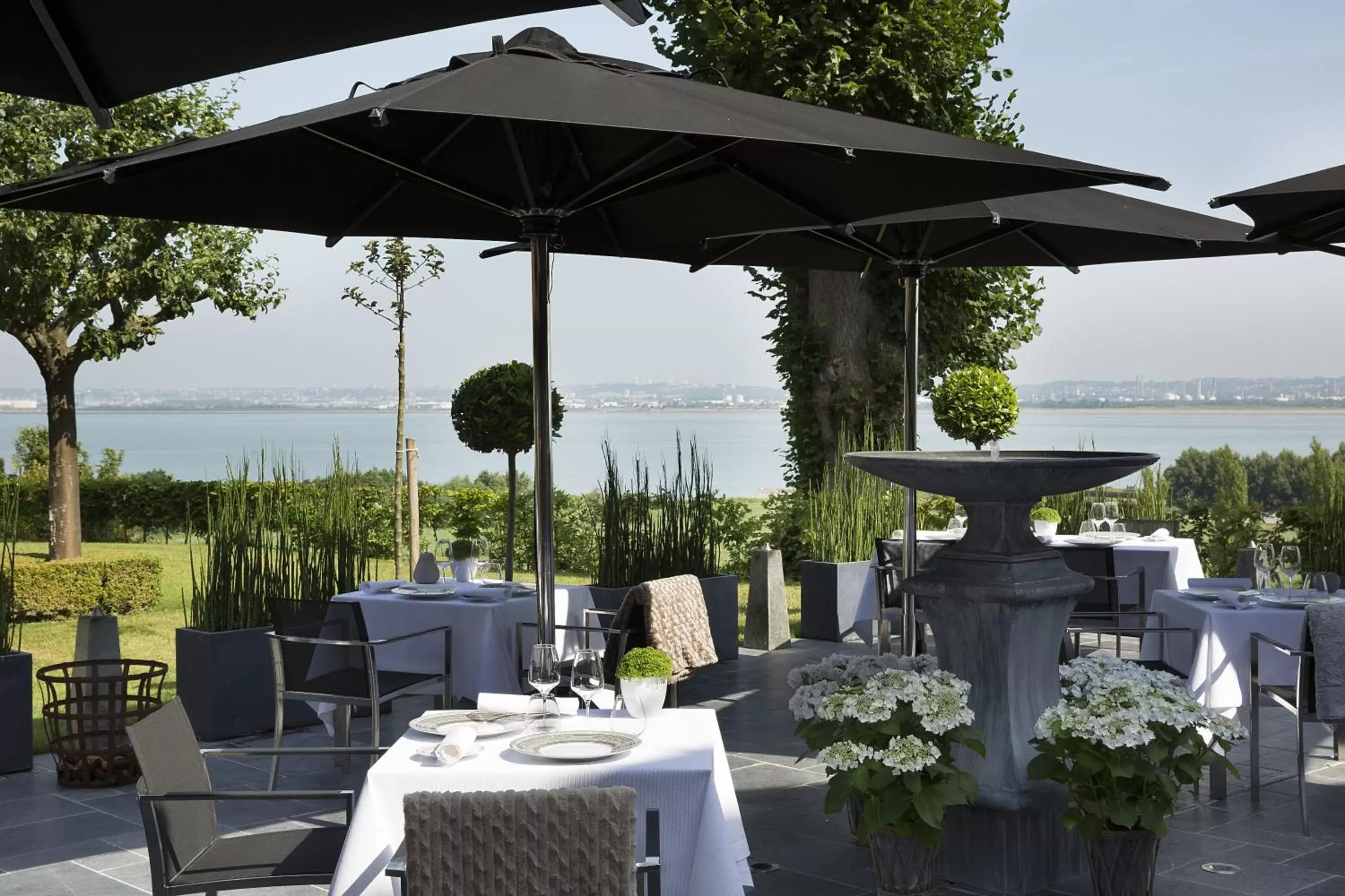 Patio, Restaurant/Places to Eat in La Ferme Saint Simeon Spa - Relais & Chateaux