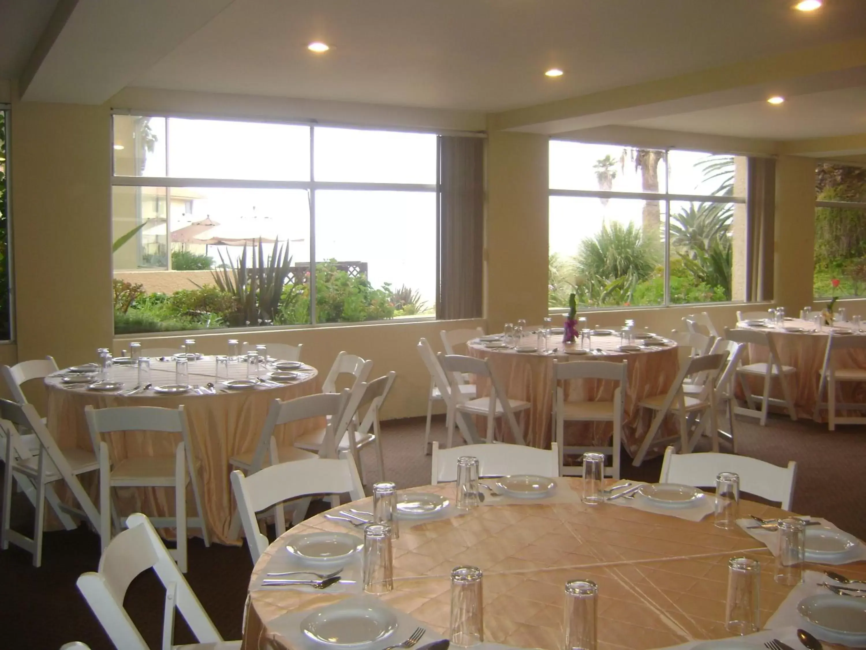 Restaurant/Places to Eat in Puerto Nuevo Baja Hotel & Villas