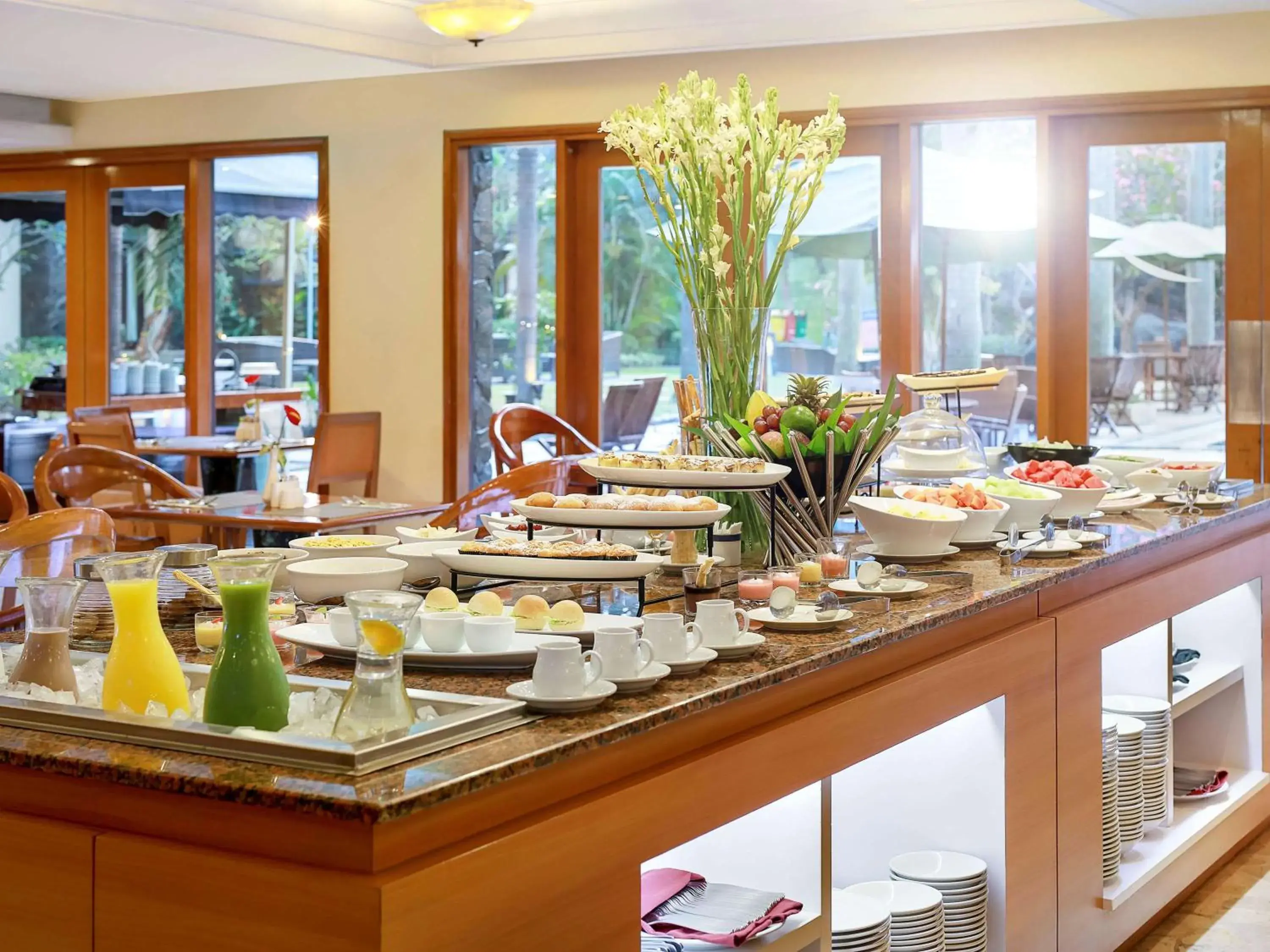 Restaurant/places to eat in Novotel Surabaya Hotel