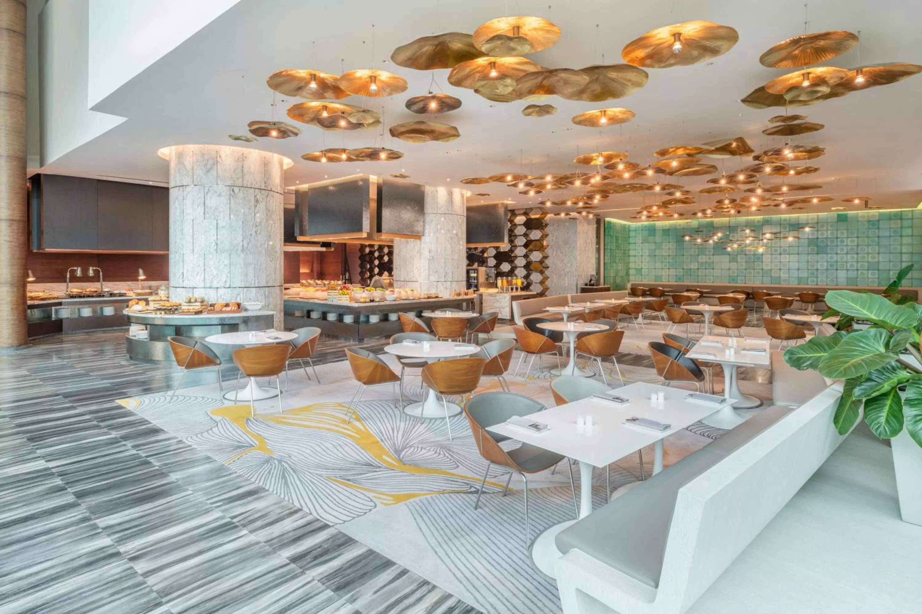 Restaurant/places to eat in Le Meridien Bangkok