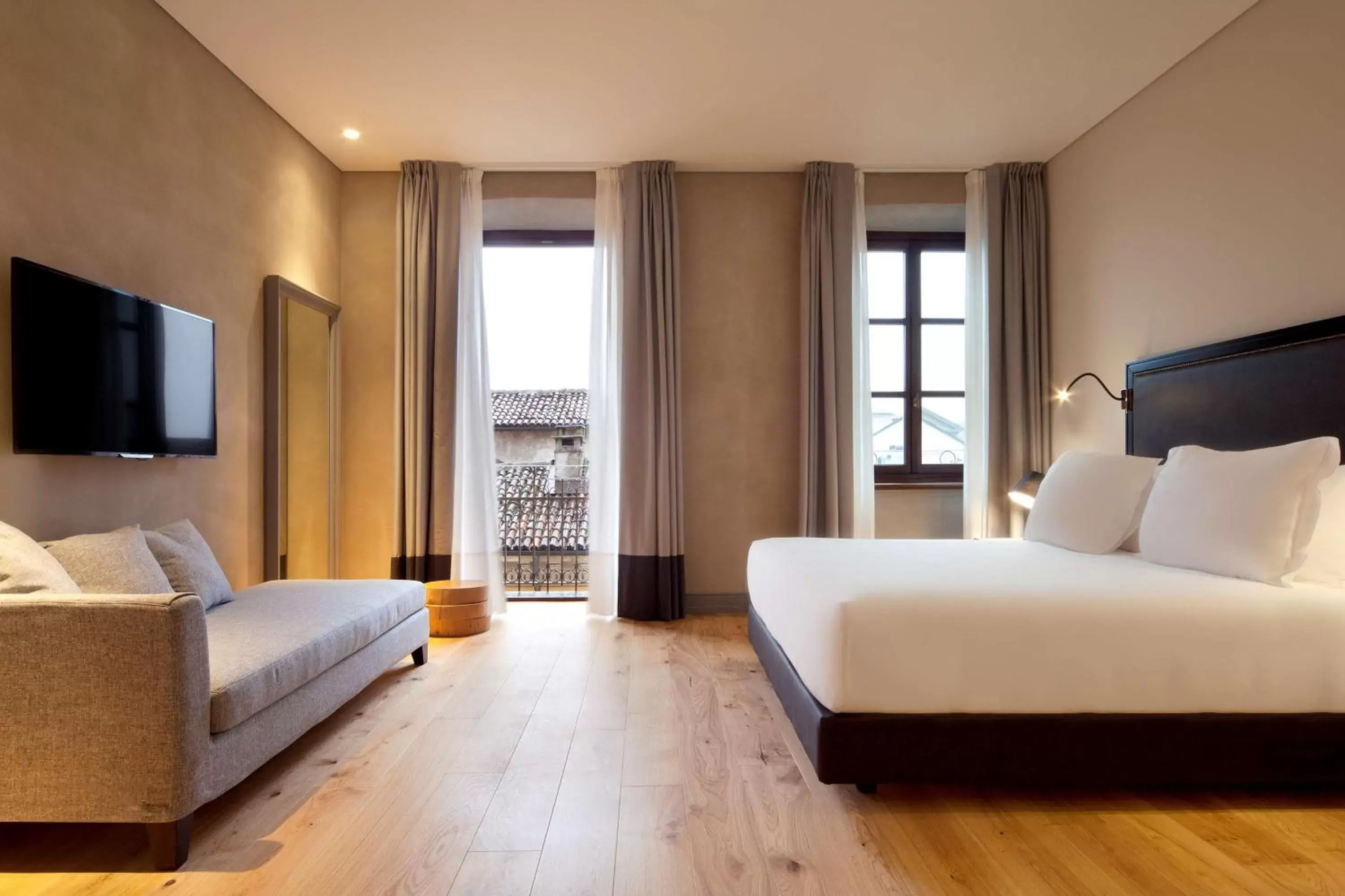 Premium Double or Twin Room with View in NH Collection Torino Piazza Carlina Premium Double or Twin Room with View in NH Collection Torino Piazza Carlina