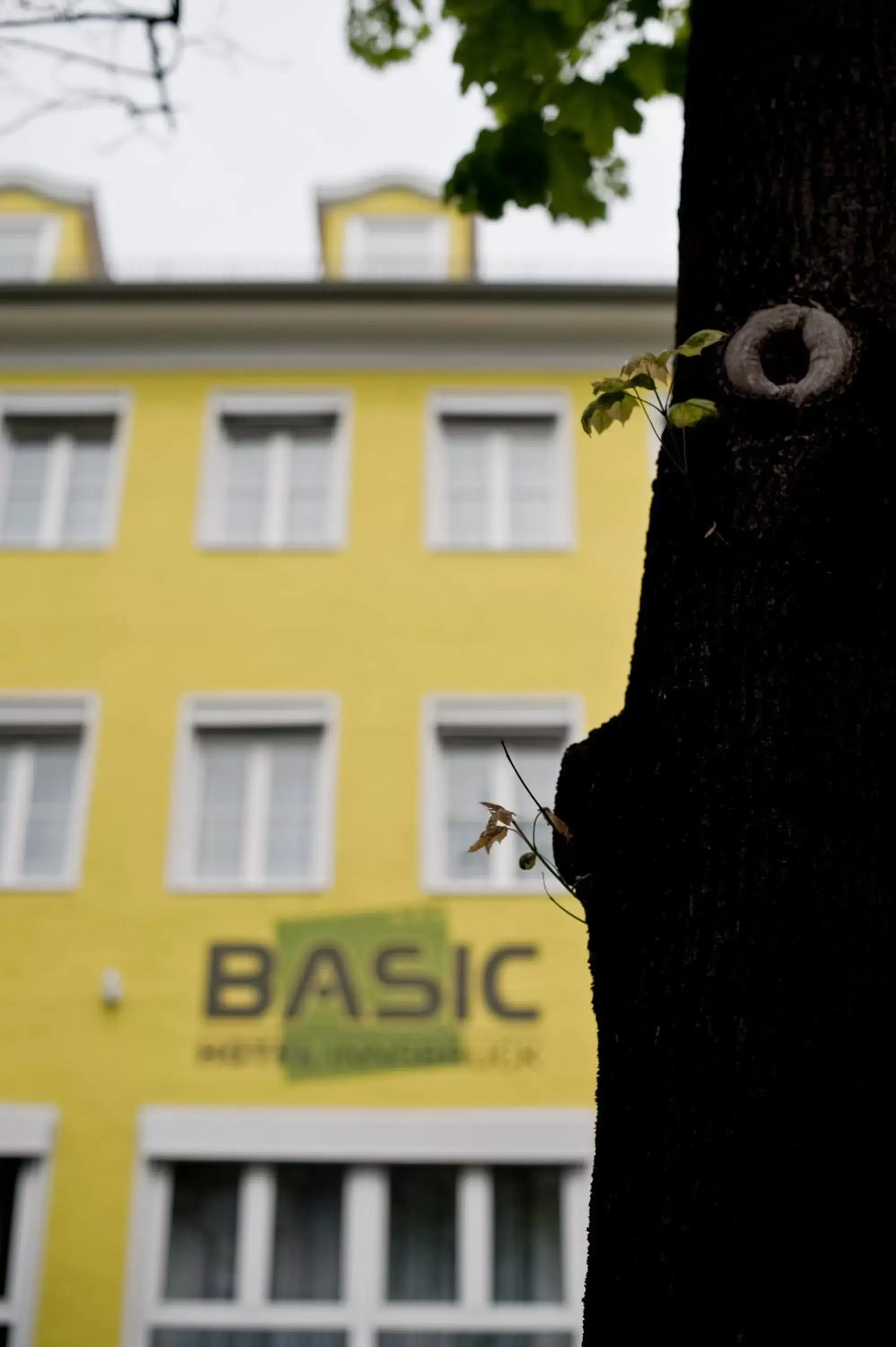 Facade/entrance, Property Building in Basic Hotel Innsbruck