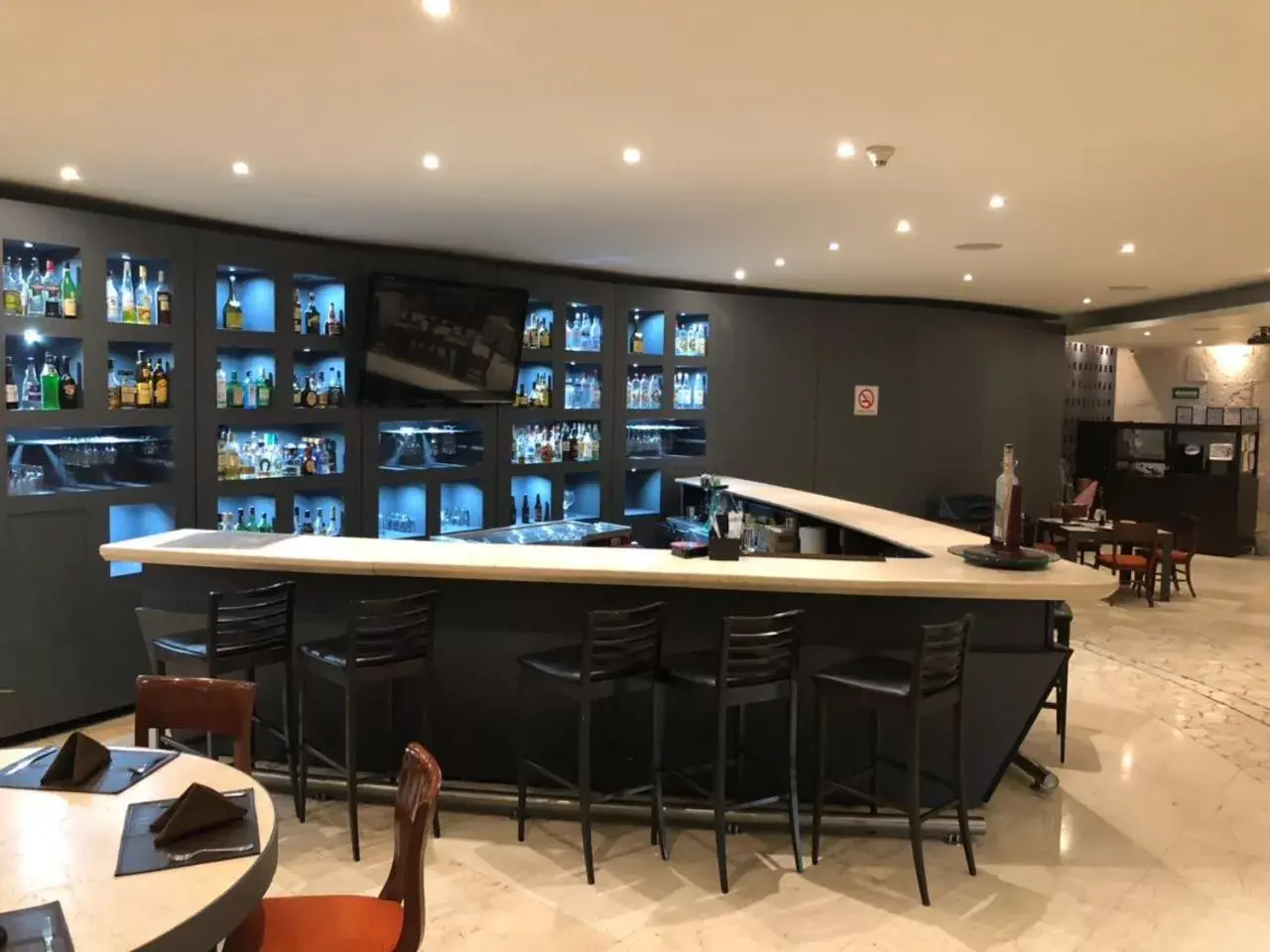 Lounge or bar in We Hotel Aeropuerto