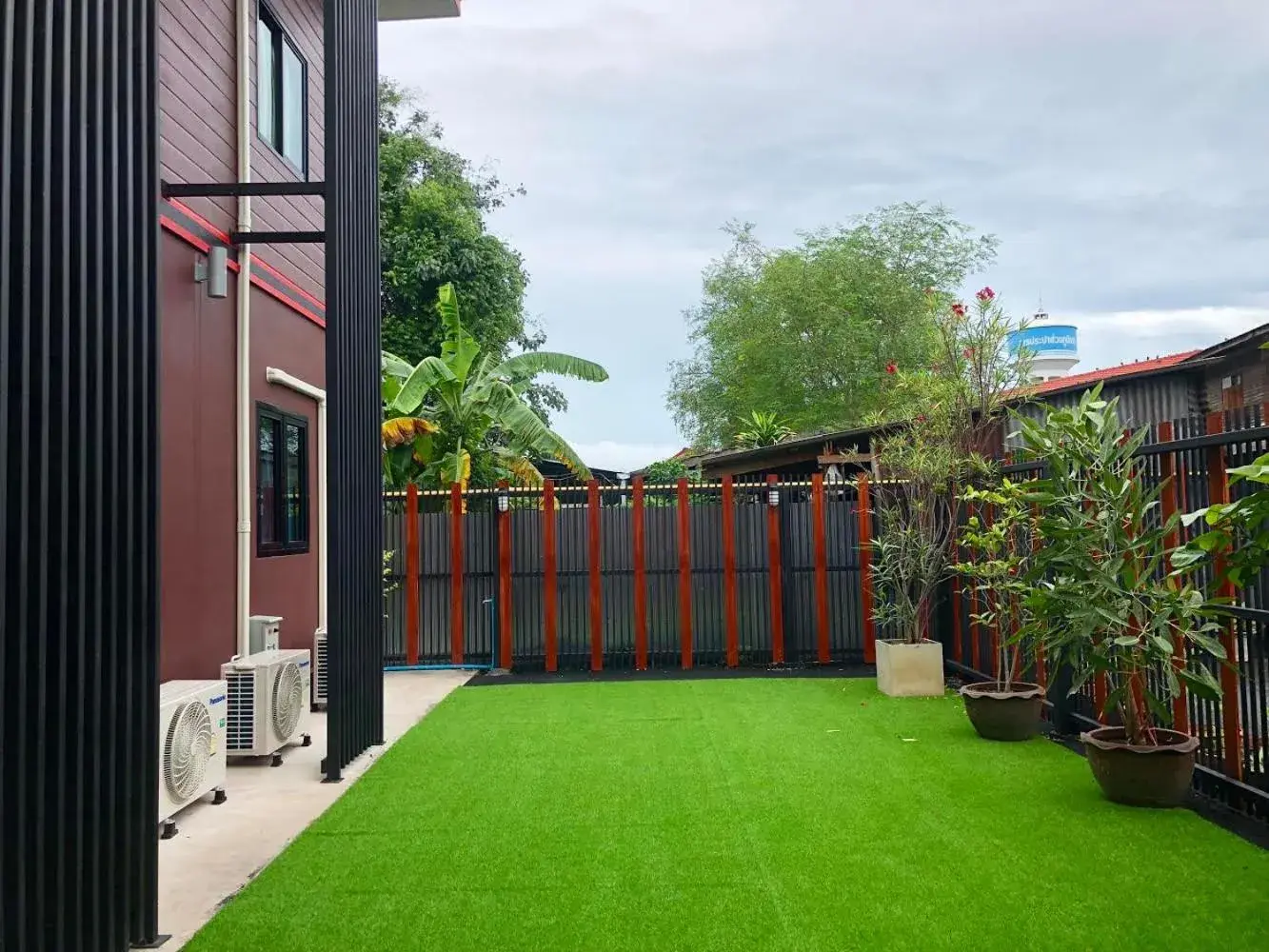 Property building in Thyme Xeriscape Hostel Property building in Thyme Xeriscape Hostel