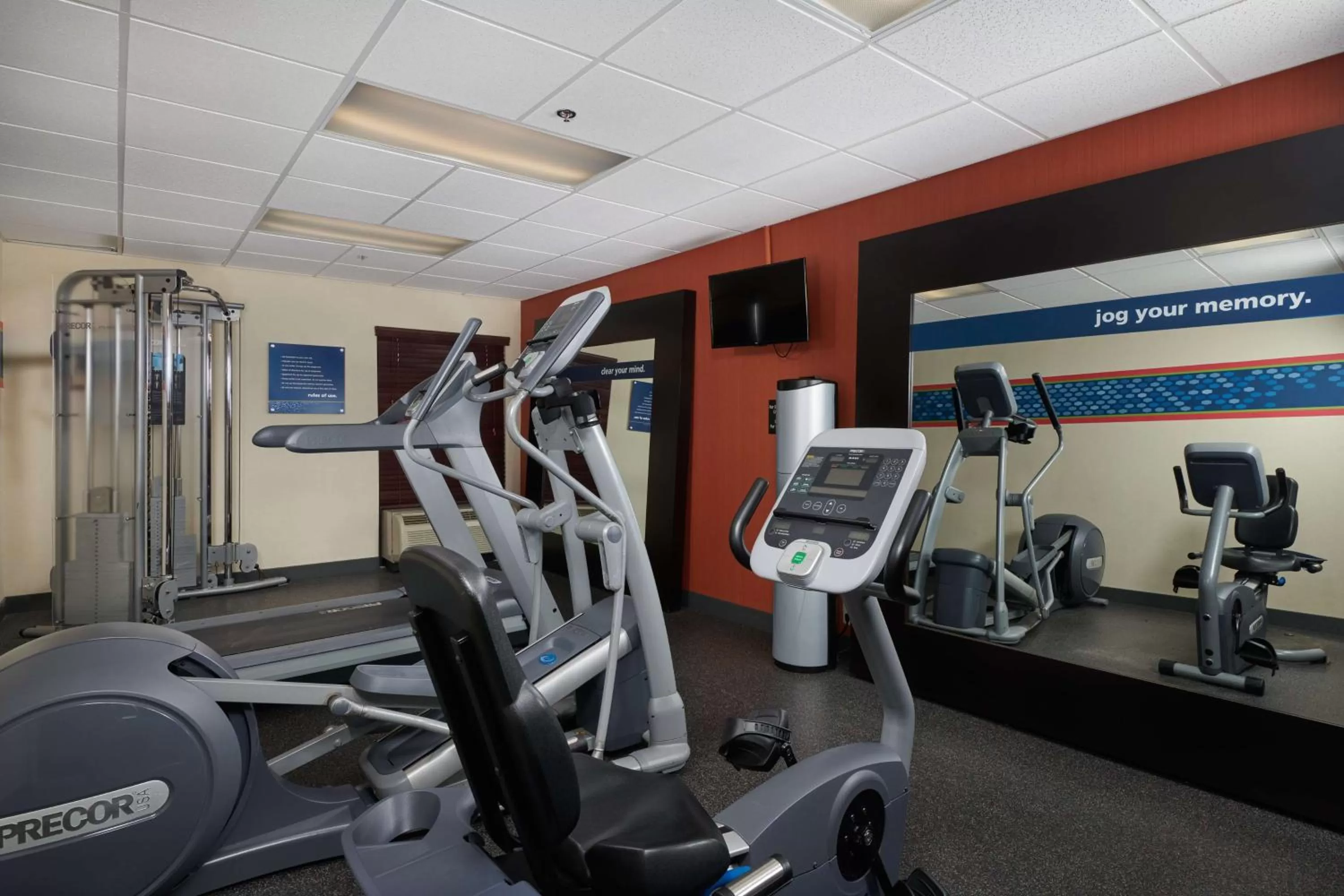 Fitness centre/facilities in Hampton Inn Clemson