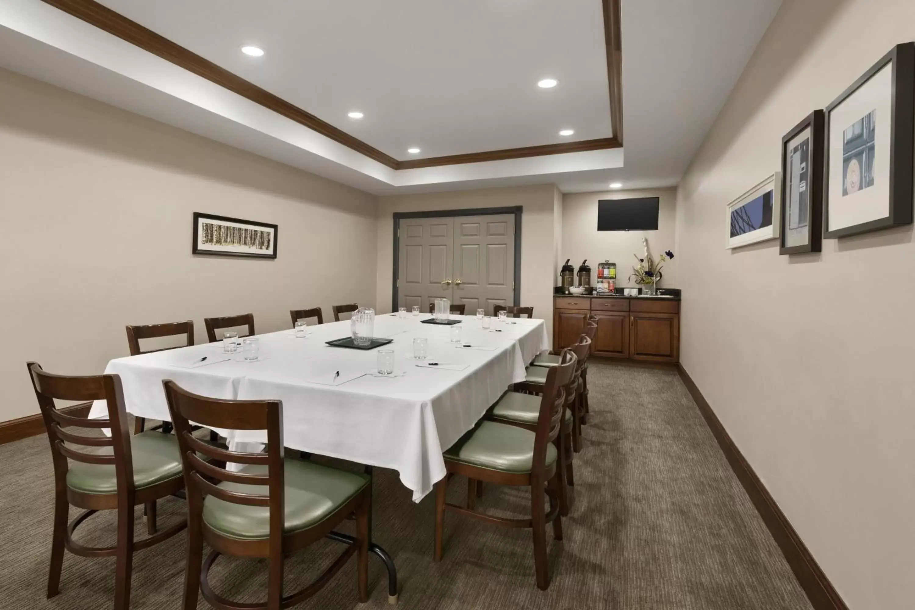 Area and facilities, Business Area/Conference Room in Country Inn & Suites by Radisson, Appleton North, WI