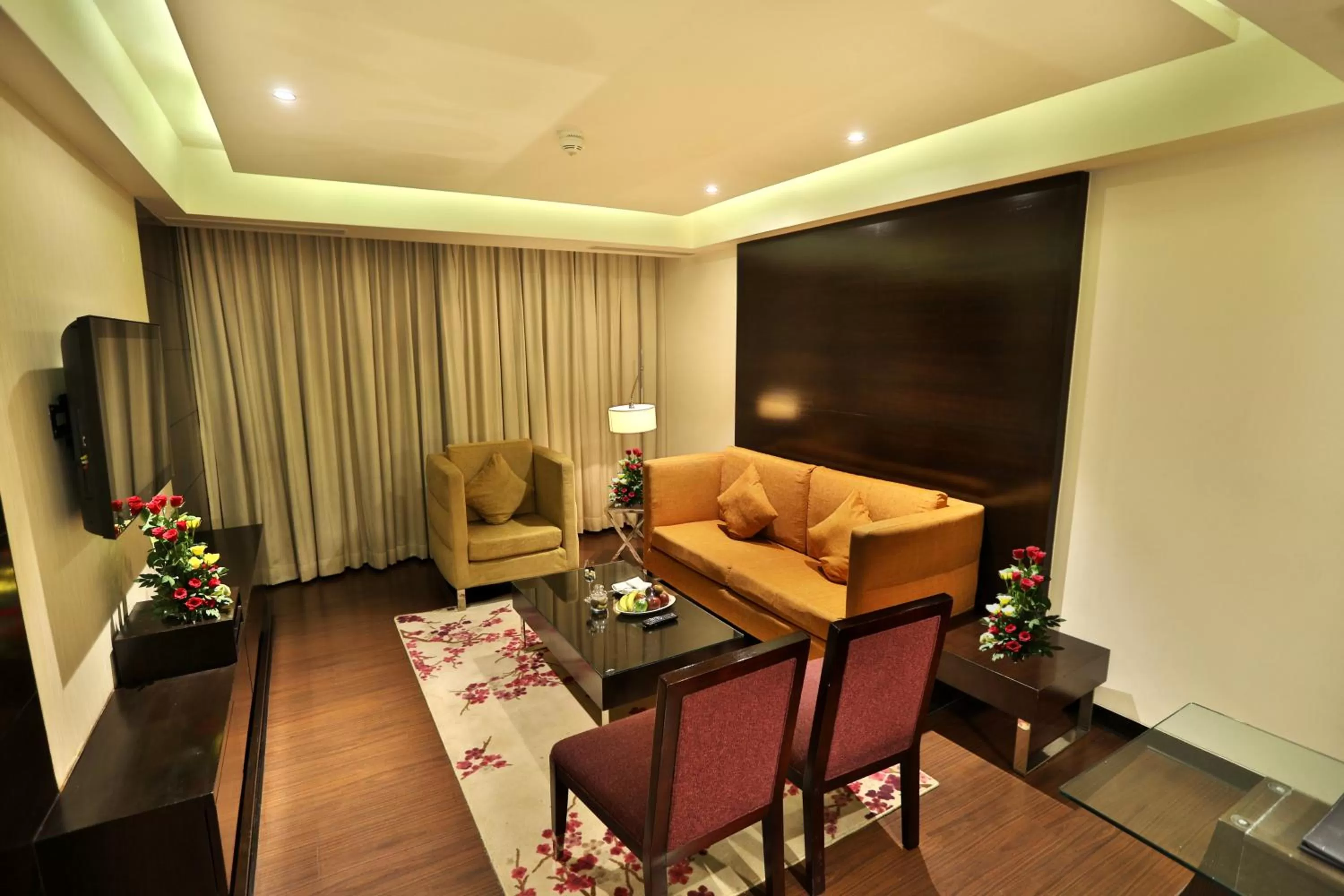 Living room in Hotel Royal Orchid Jaipur, Tonk Road