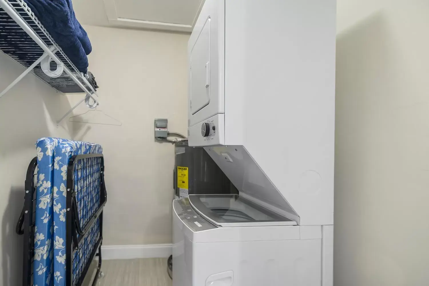 Other, Kitchen/Kitchenette in Alani Bay Condos