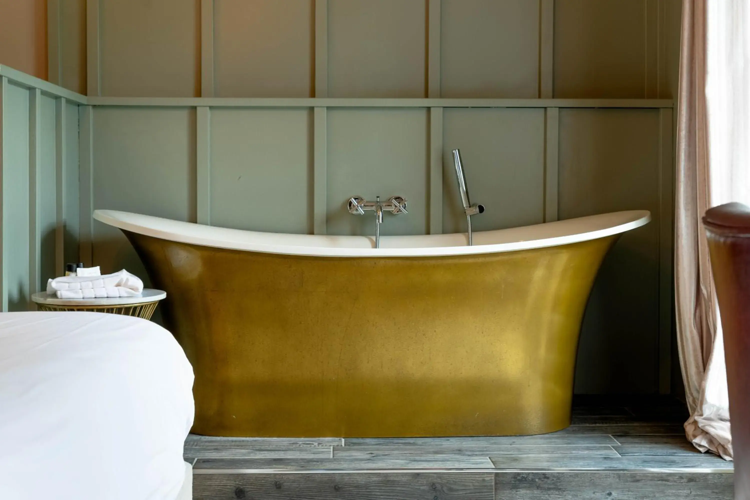 Bedroom, Bathroom in Hallgarth Manor House