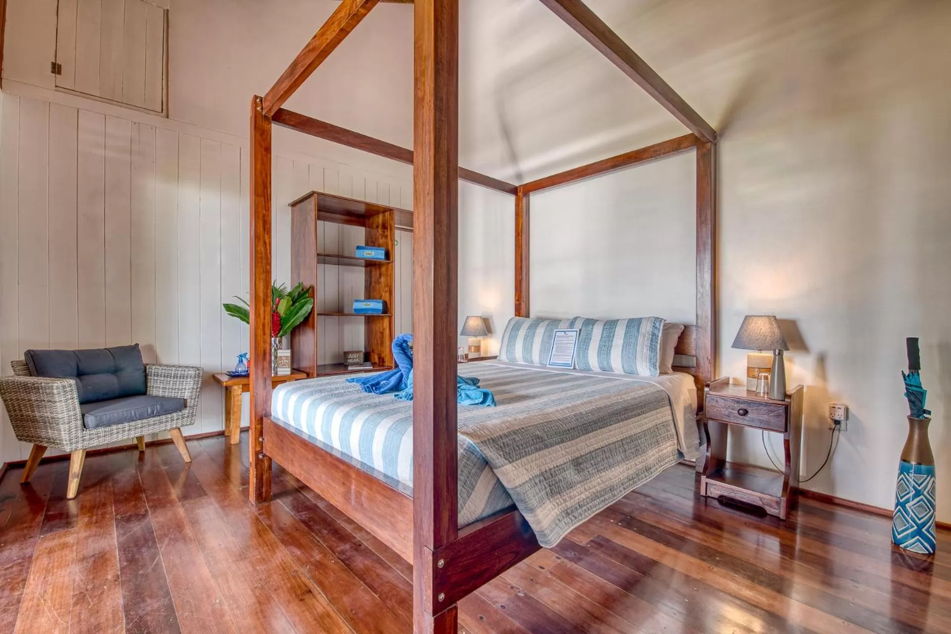 Bed in Oasis Bluff Beach