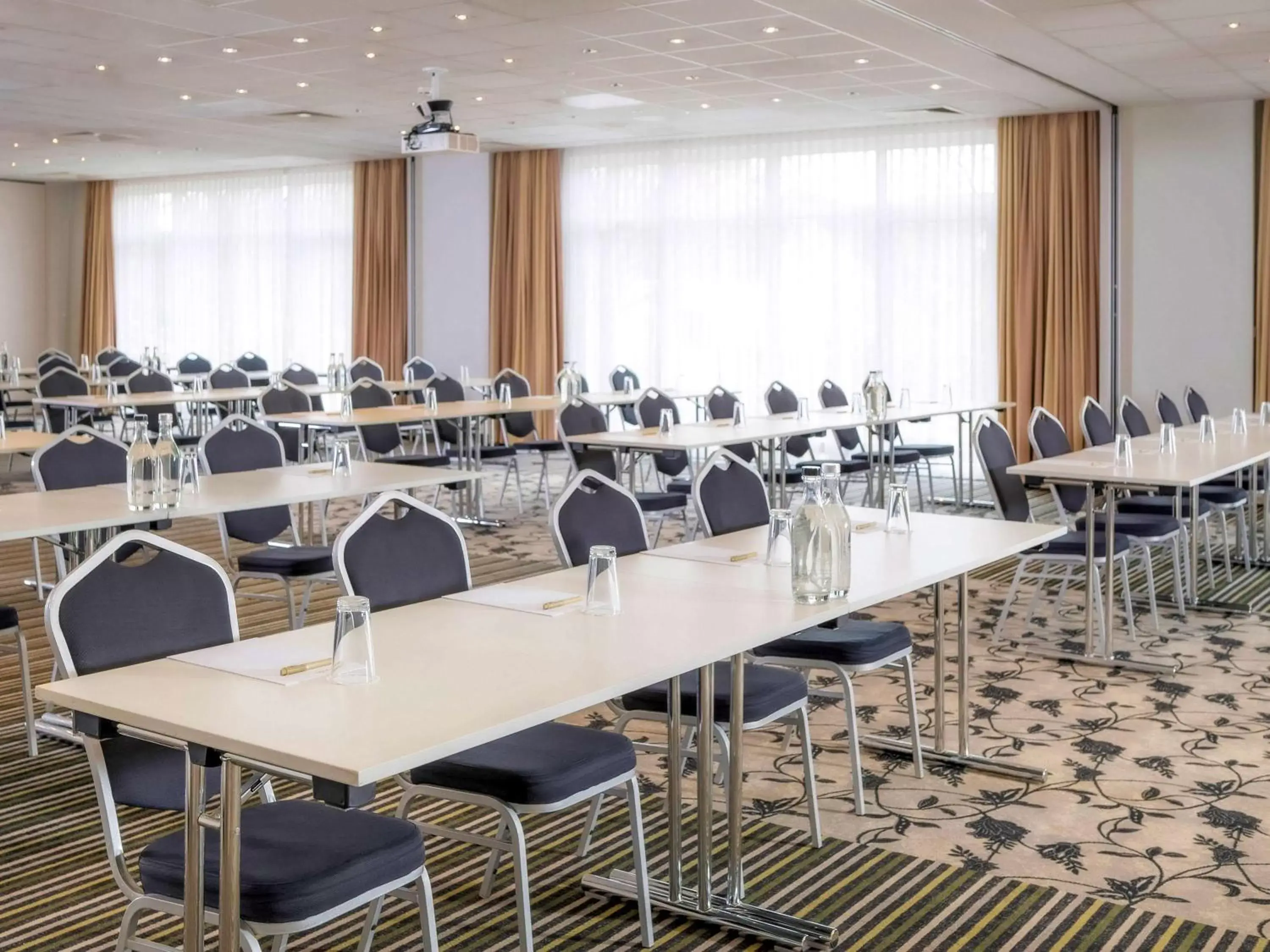 Meeting/conference room in Mercure Hannover Oldenburger Allee