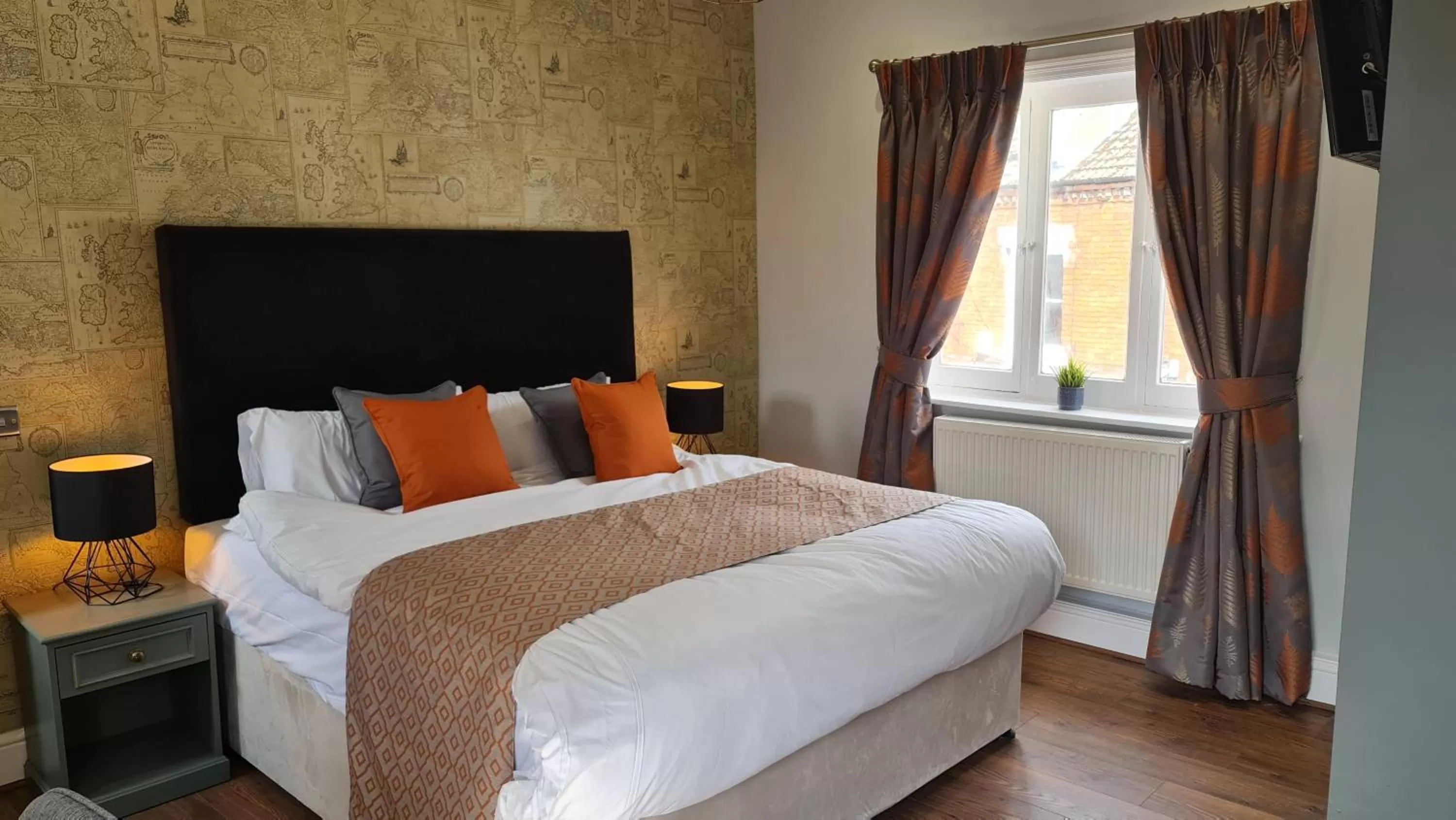 Bed in The George Inn