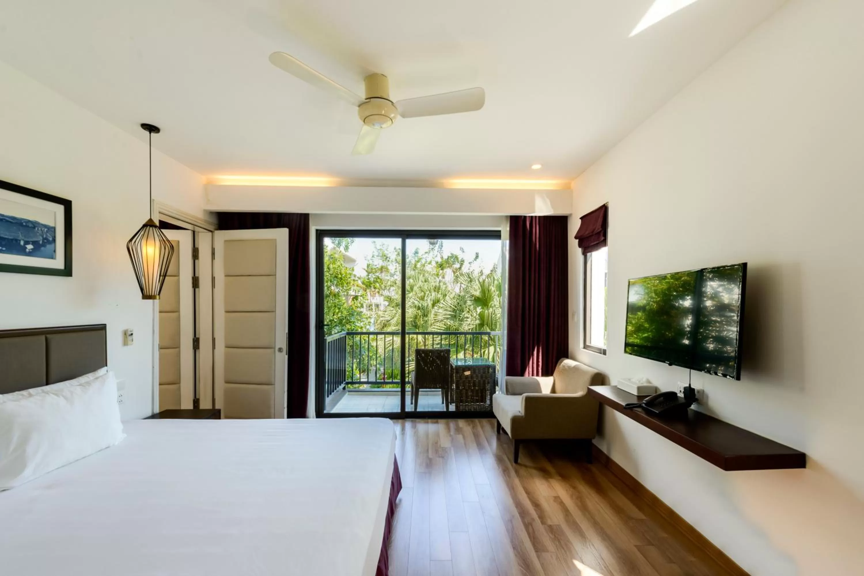 Balcony/Terrace, Bed in SENVILA Boutique Resort & Spa