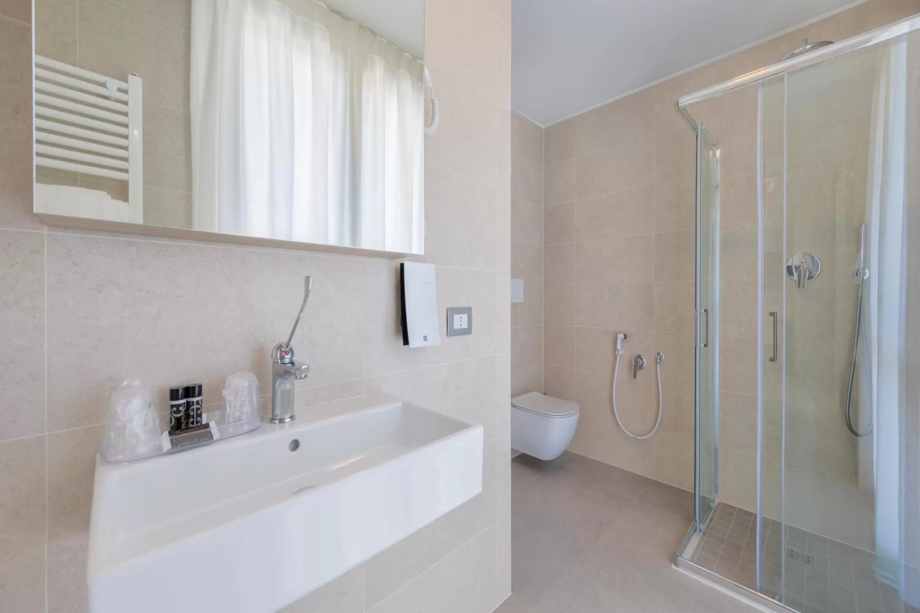 Shower, Bathroom in Hotel Delfino Venezia Mestre