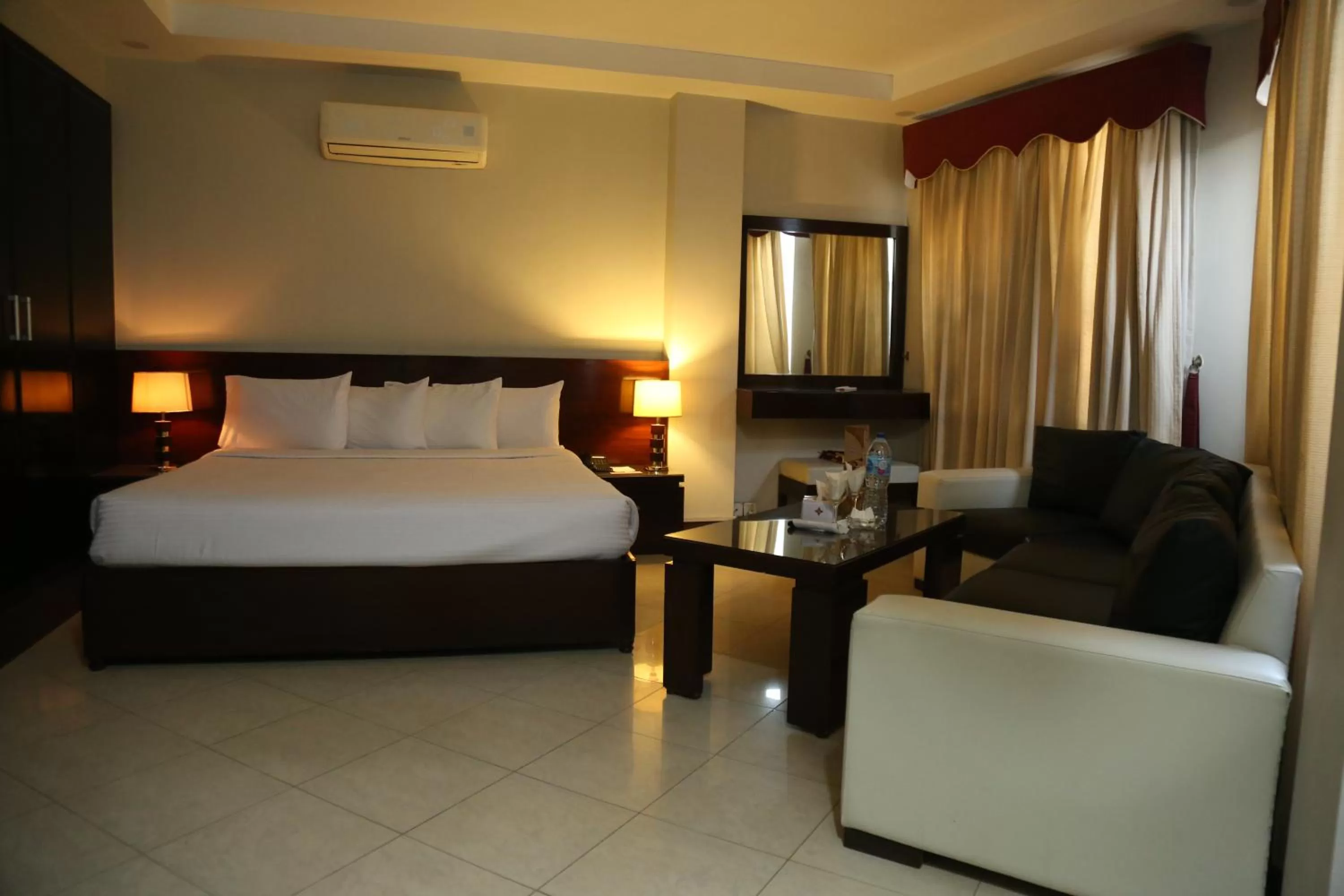 Bedroom in Hotel Multan Continental