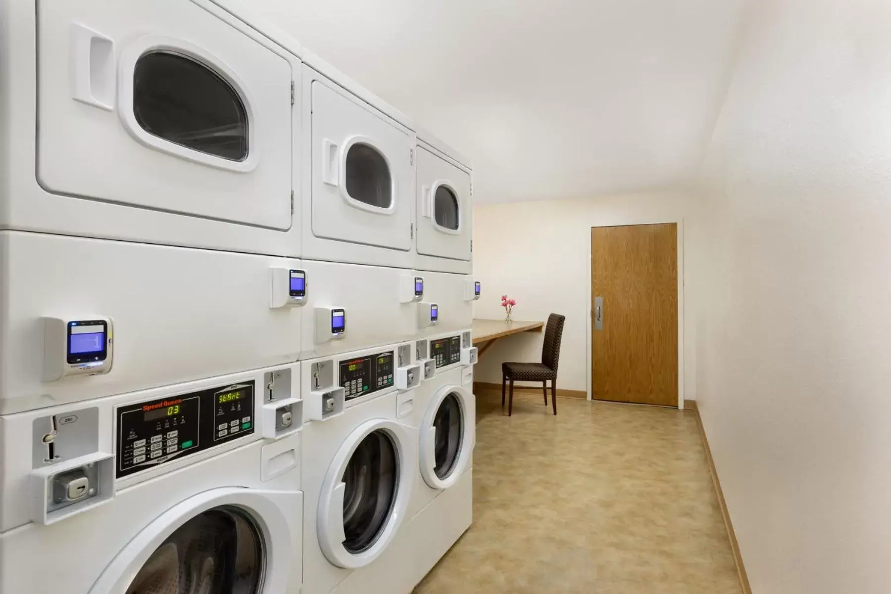 laundry, Kitchen/Kitchenette in Elevation Hotel & Spa