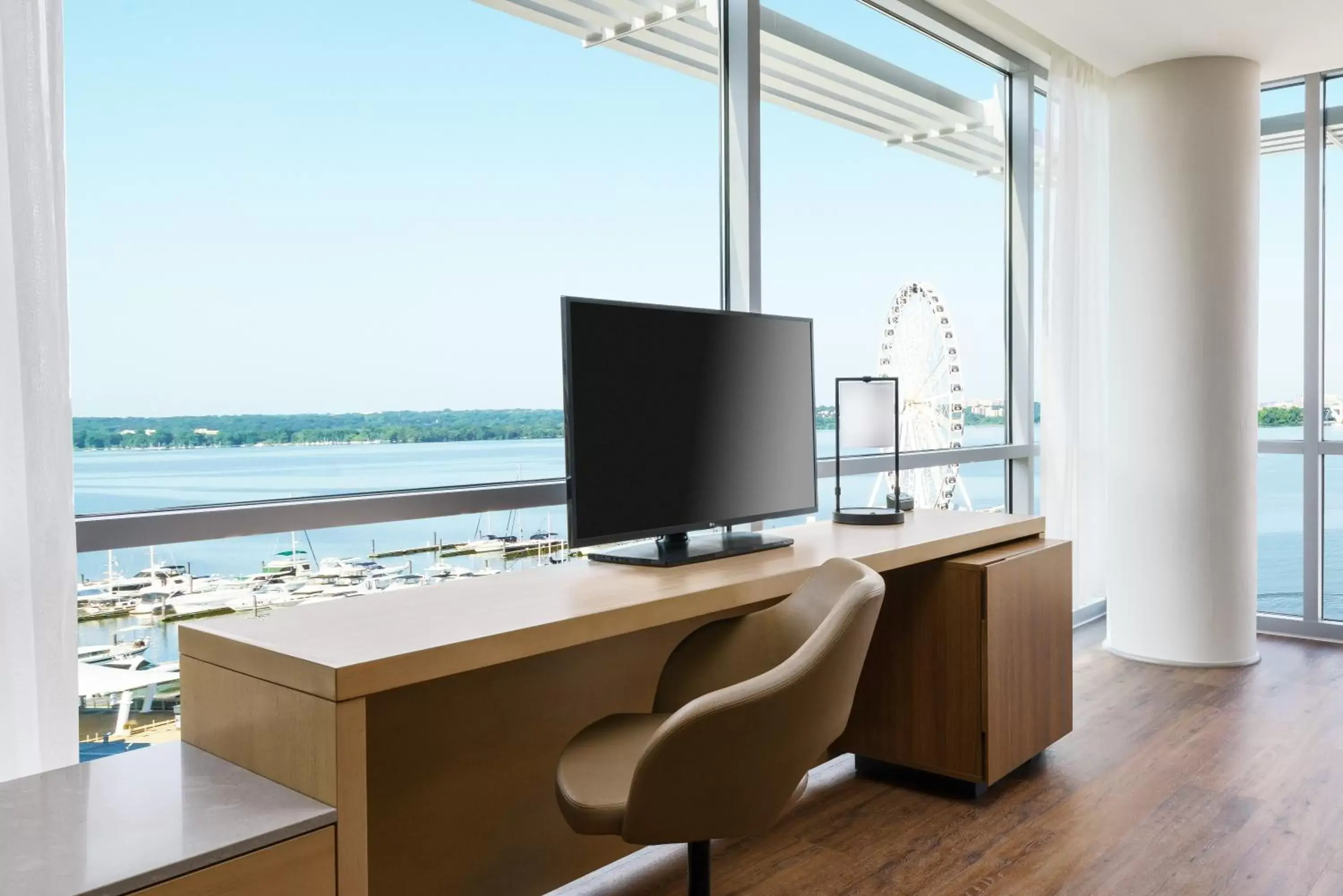 View (from property/room), TV/Entertainment Center in Hyatt Place National Harbor