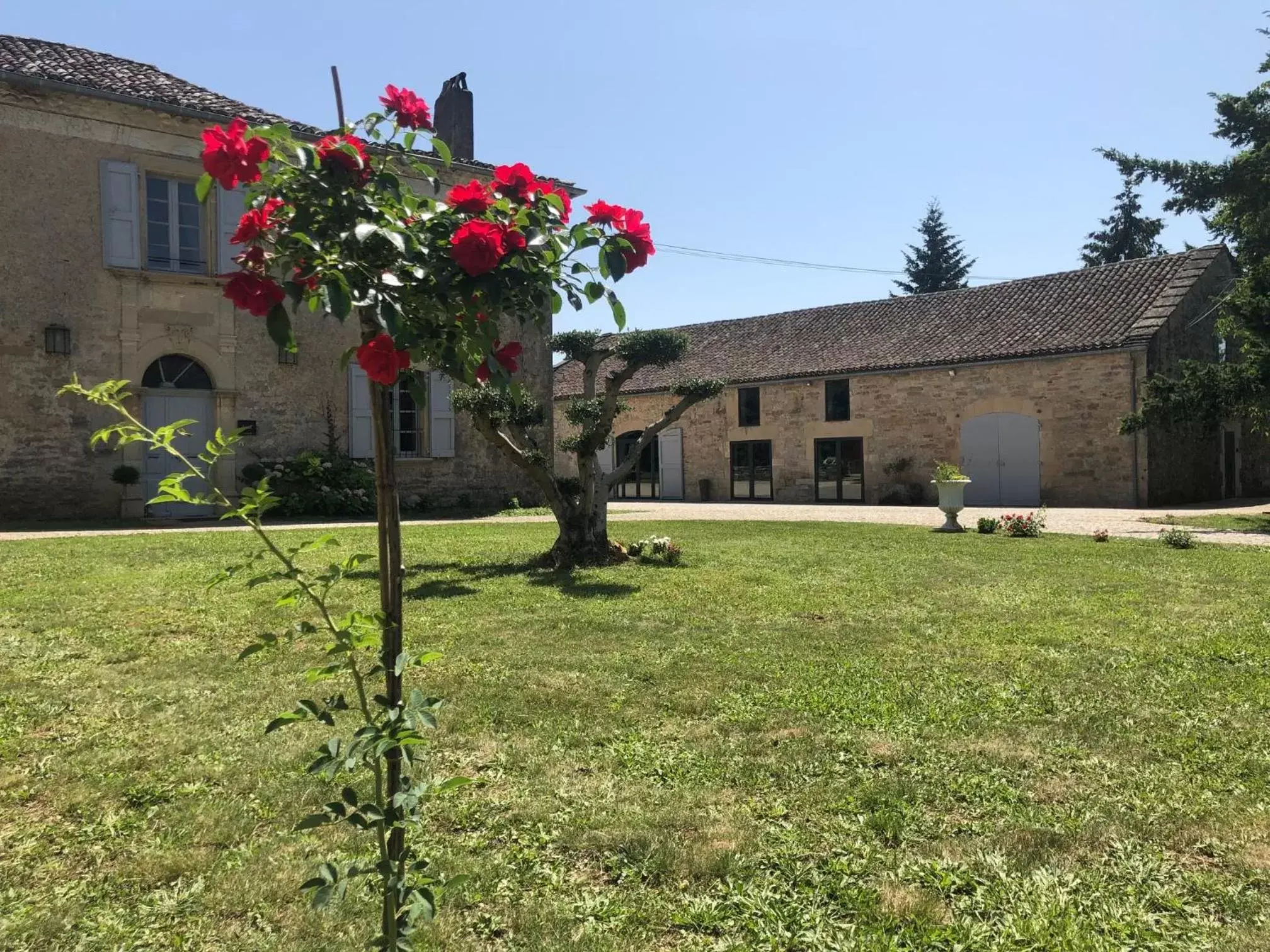 Garden, Property Building in Domaine de Monplaisir