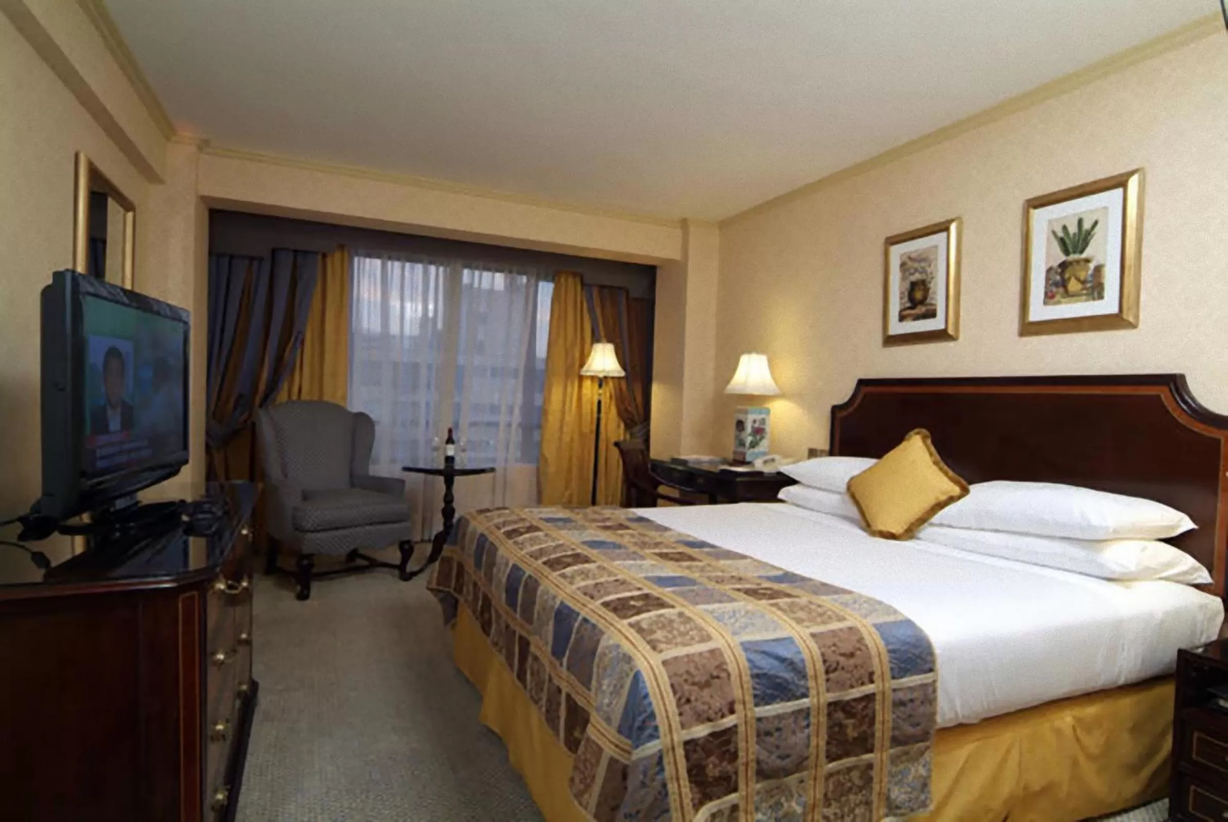 TV and multimedia, Bed in Park Plaza Santiago