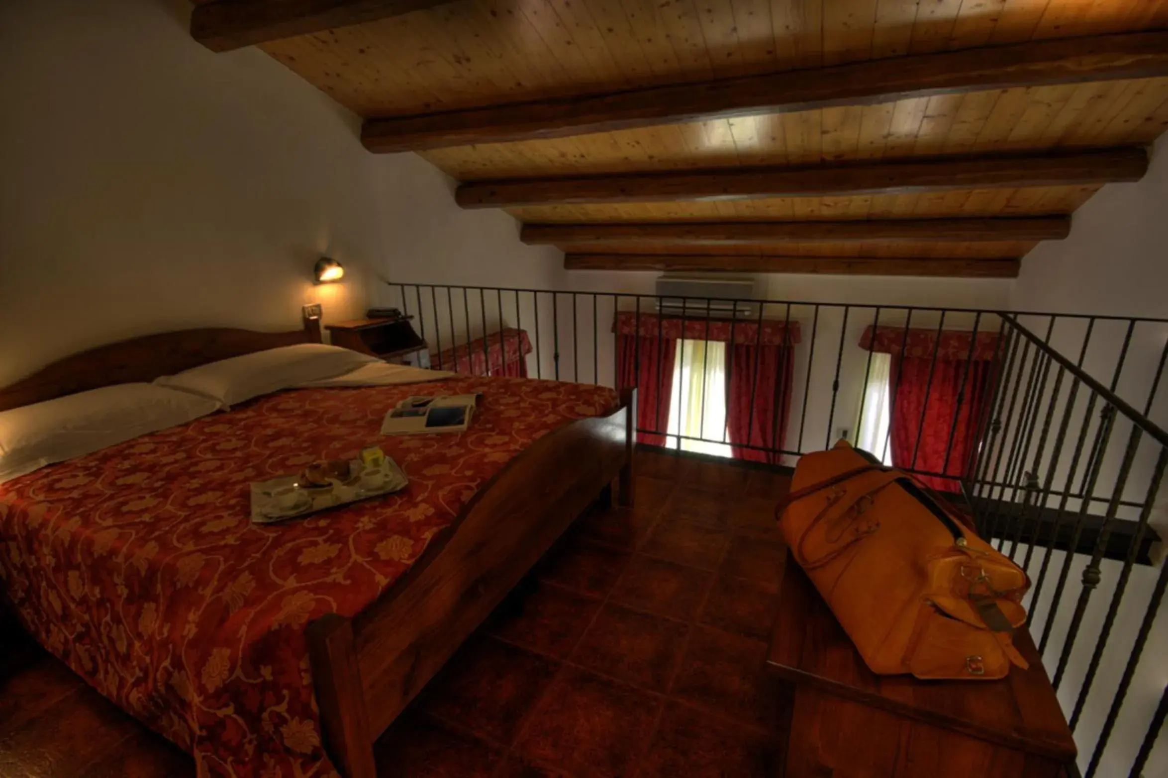 Bed in Casanova - Wellness Center La Grotta Etrusca